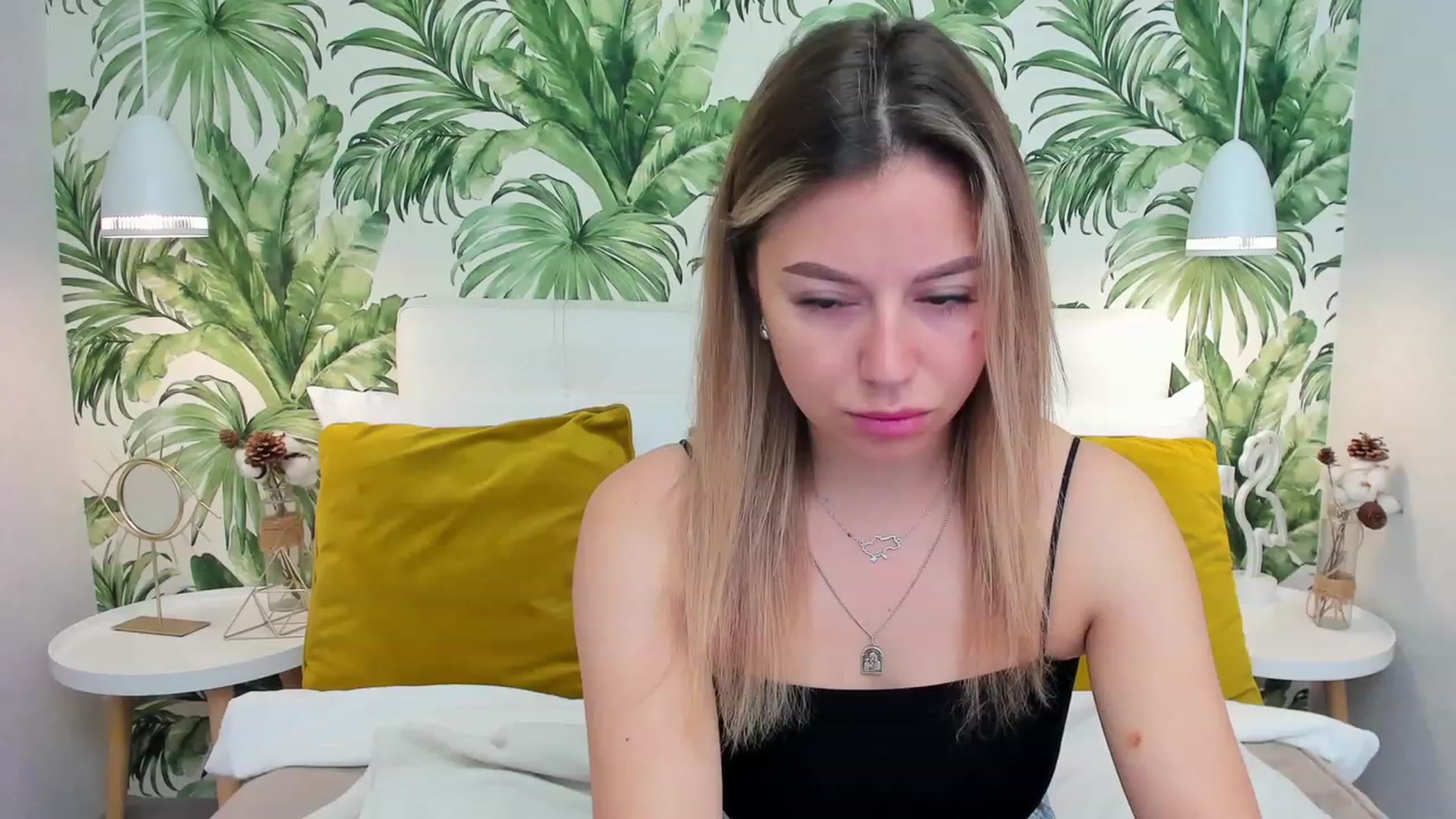 Gallery image thumbnail from SofiBloom's myfreecams stream on, 06/06/2023, 06:16 image 1 of 20
