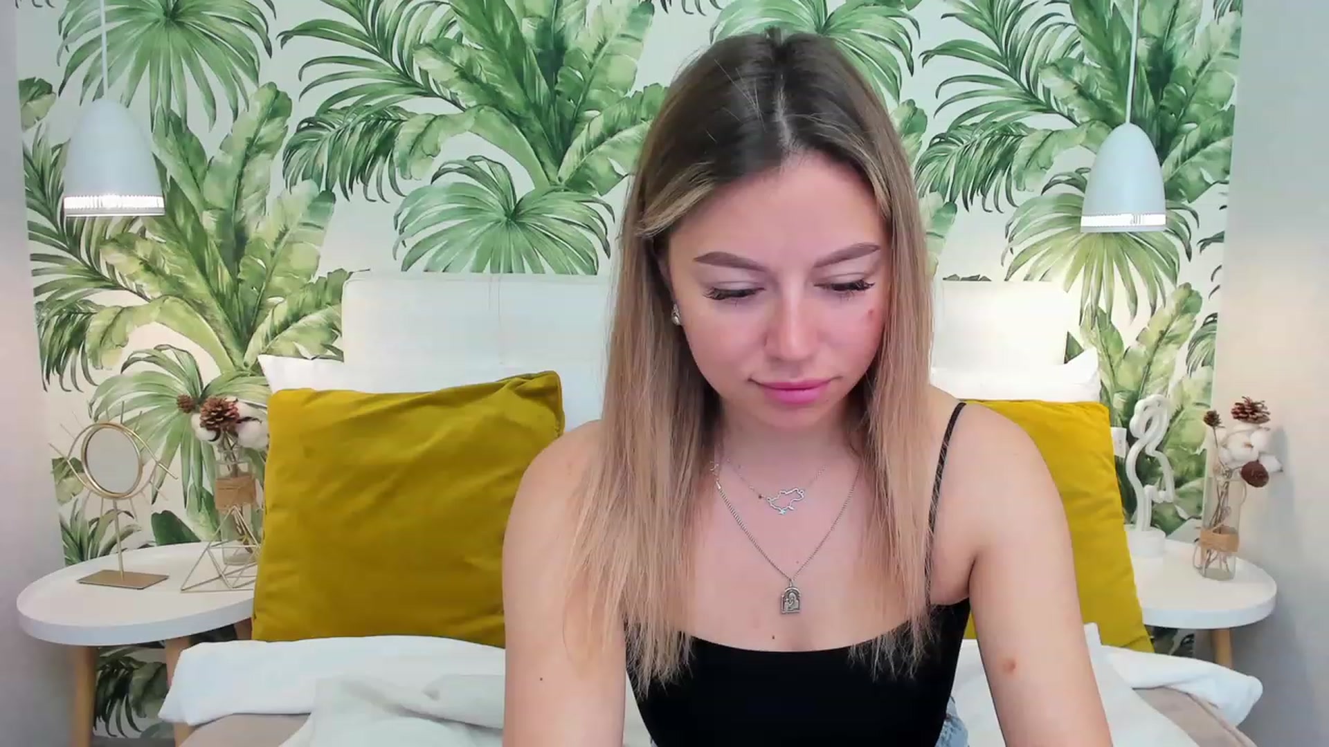 Gallery image thumbnail from SofiBloom's myfreecams stream on, 06/06/2023, 06:16 image 15 of 20