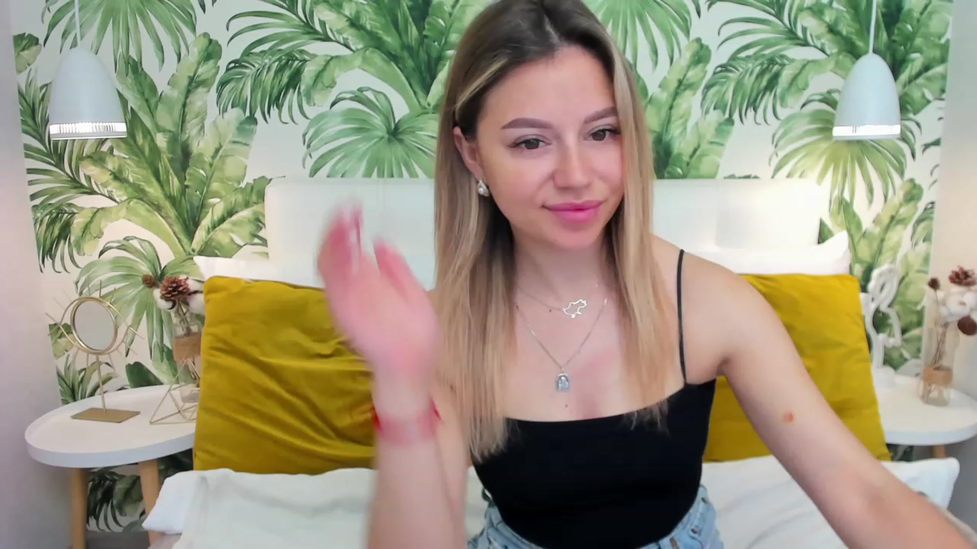 Gallery image thumbnail from SofiBloom's myfreecams stream on, 06/06/2023, 07:42 image 5 of 20