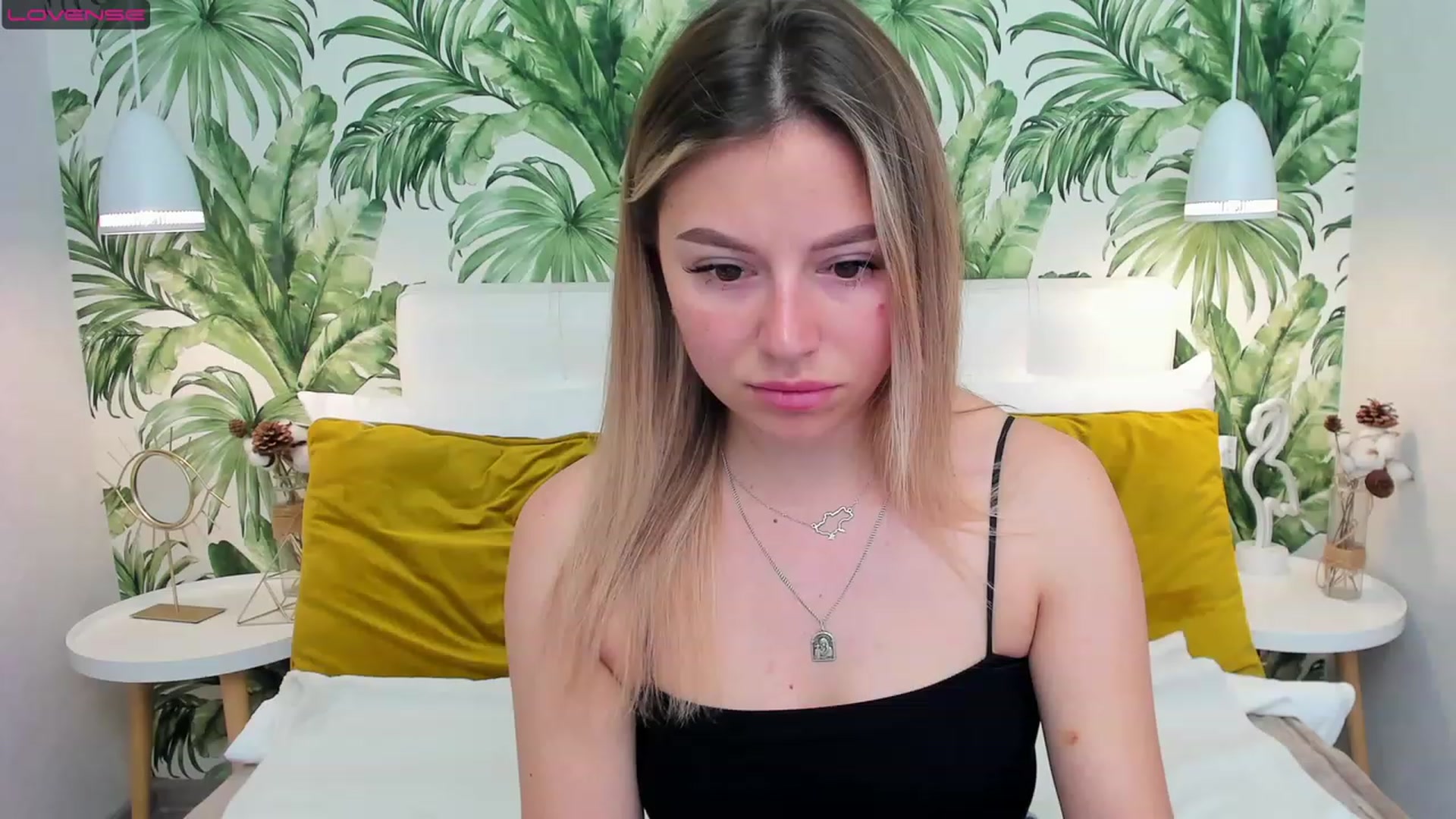 Gallery image thumbnail from SofiBloom's myfreecams stream on, 06/06/2023, 10:39 image 16 of 20