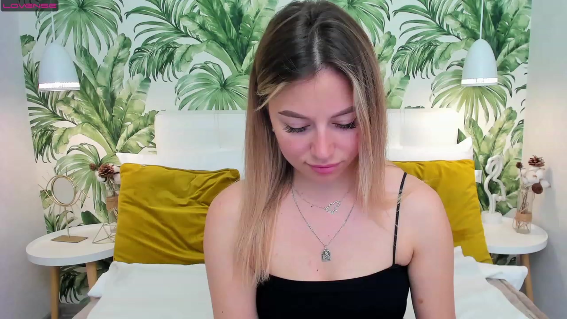 Gallery image thumbnail from SofiBloom's myfreecams stream on, 06/06/2023, 10:39 image 11 of 20