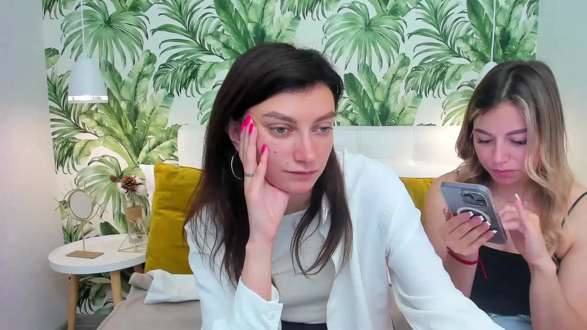 Gallery image thumbnail from SofiBloom's myfreecams stream on, 06/07/2023, 12:00 image 10 of 20