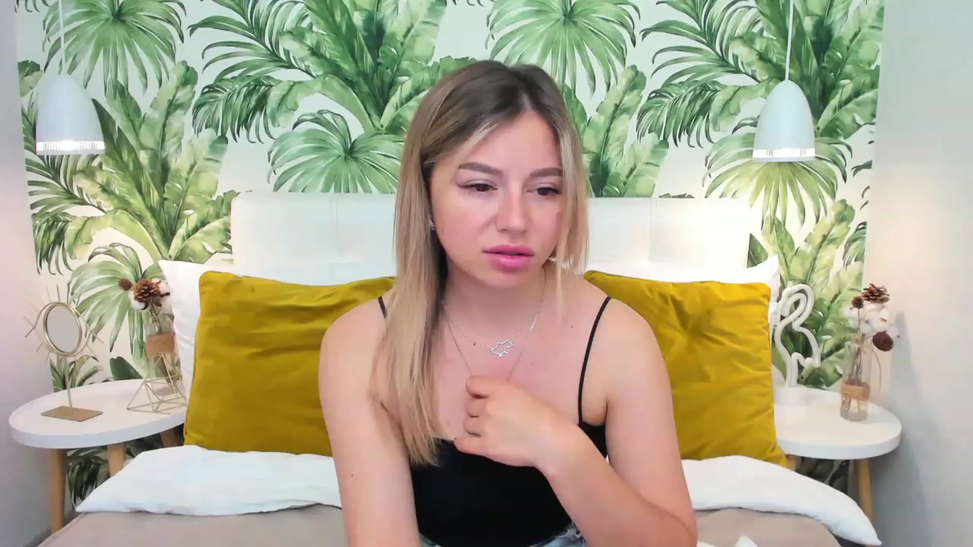 Gallery image thumbnail from SofiBloom's myfreecams stream on, 06/08/2023, 08:49 image 18 of 20
