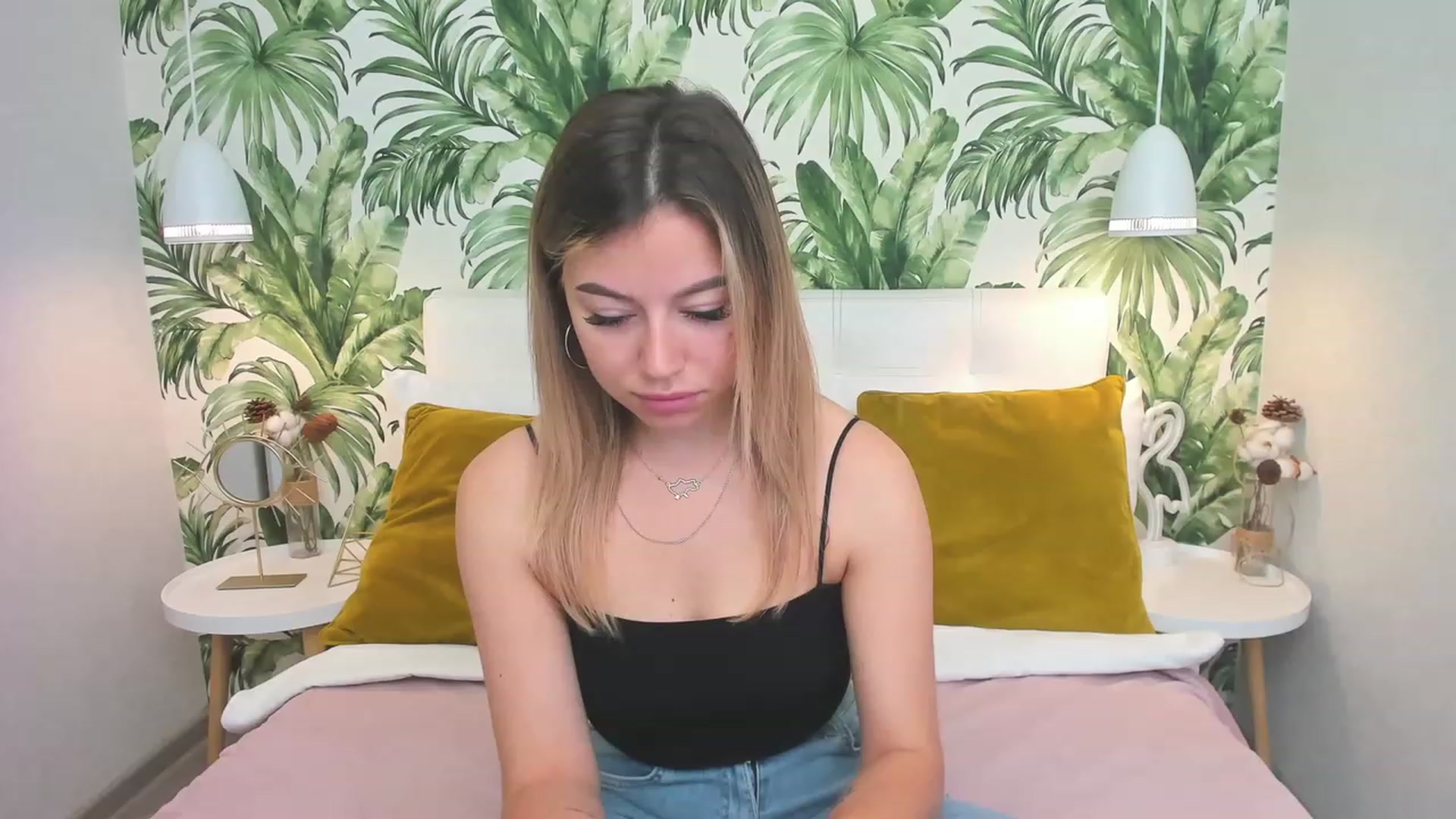Gallery image thumbnail from SofiBloom's myfreecams stream on, 06/14/2023, 05:41 image 5 of 20