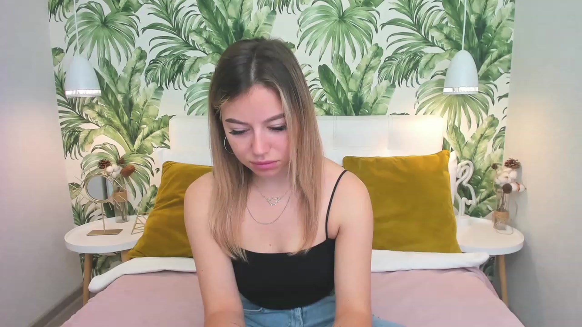 Gallery image thumbnail from SofiBloom's myfreecams stream on, 06/14/2023, 05:41 image 3 of 20