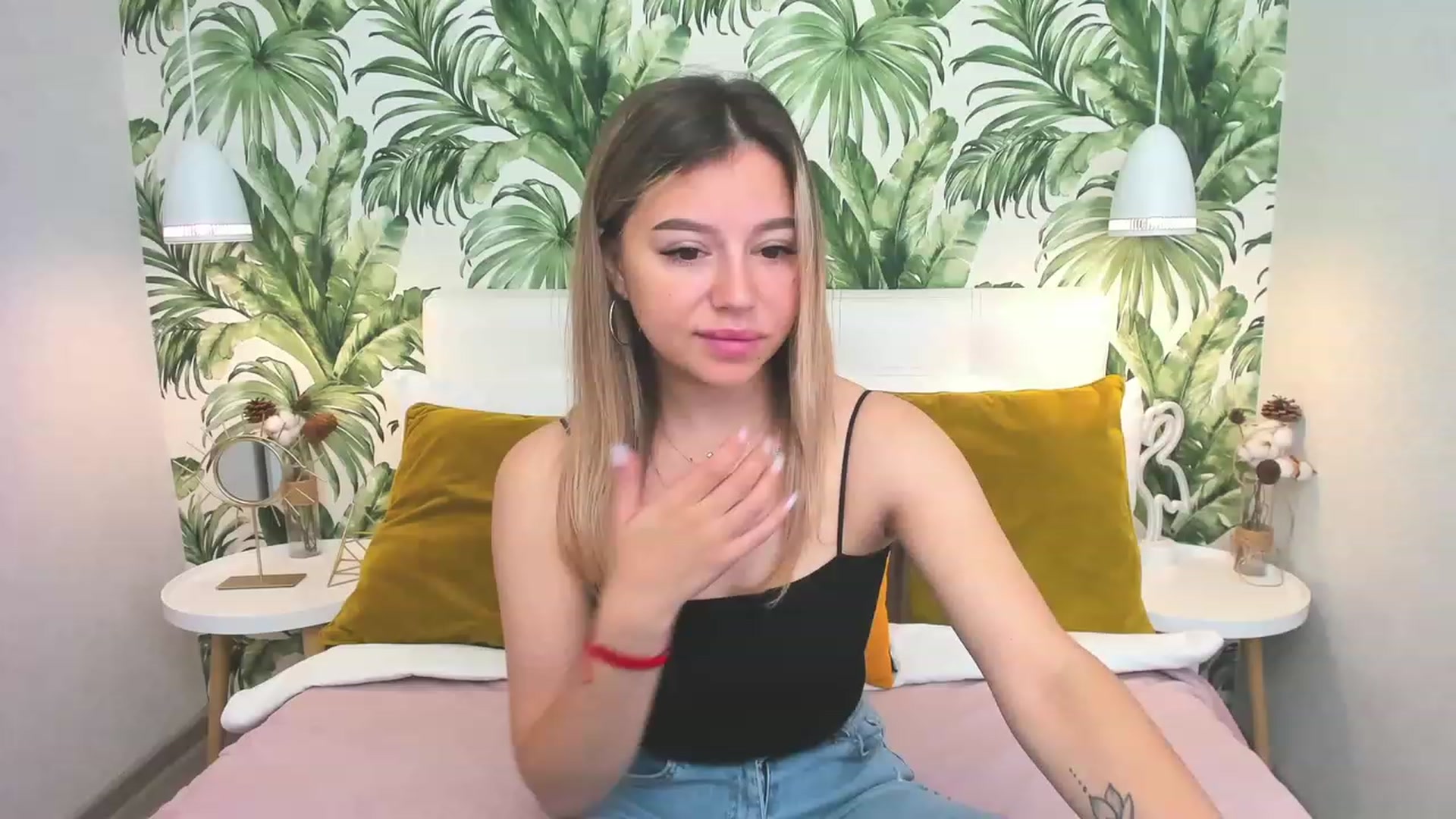 Gallery image thumbnail from SofiBloom's myfreecams stream on, 06/14/2023, 05:41 image 14 of 20