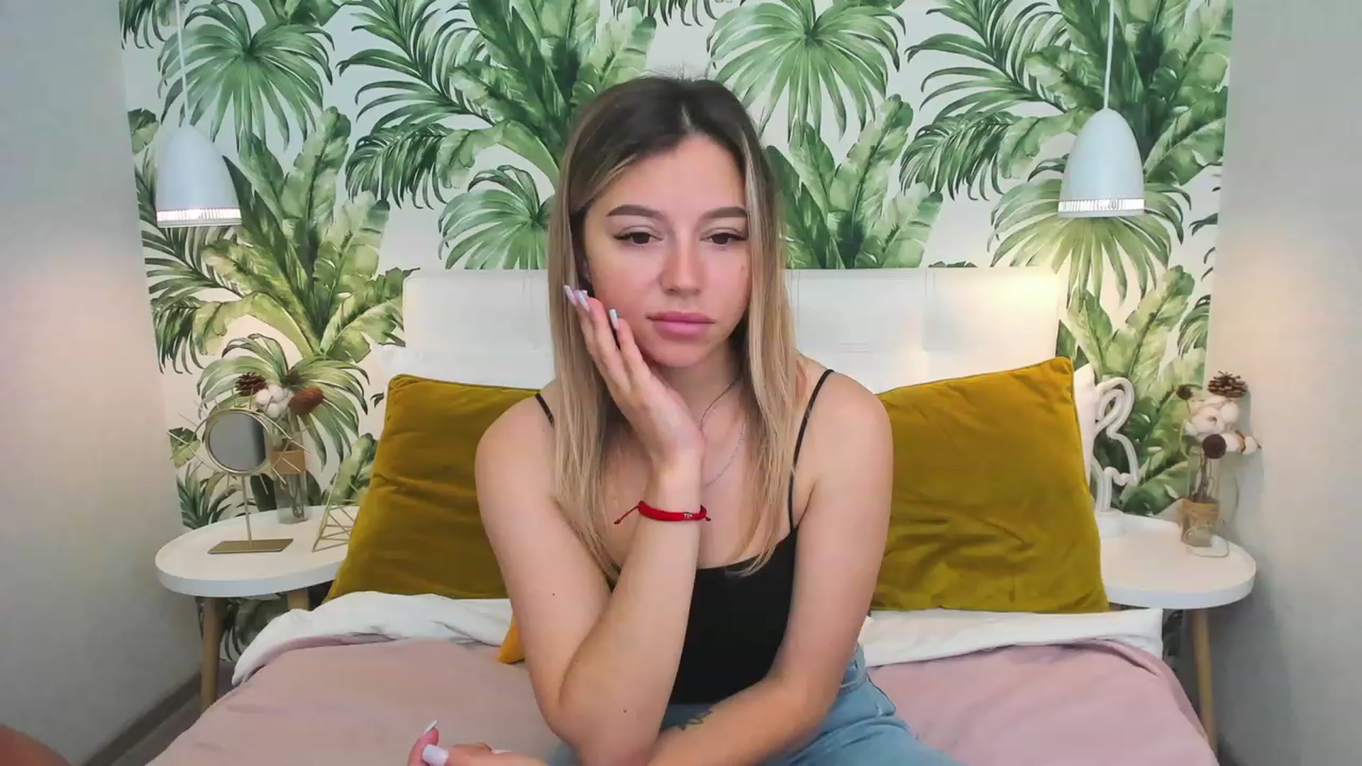 Gallery image thumbnail from SofiBloom's myfreecams stream on, 06/14/2023, 06:47 image 7 of 20