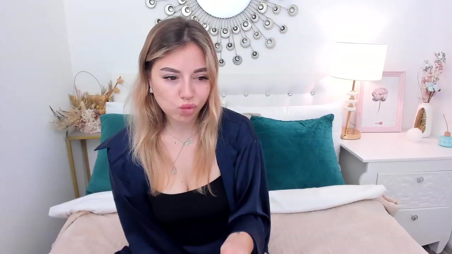 Gallery image thumbnail from SofiBloom's myfreecams stream on, 06/16/2023, 07:29 image 9 of 20