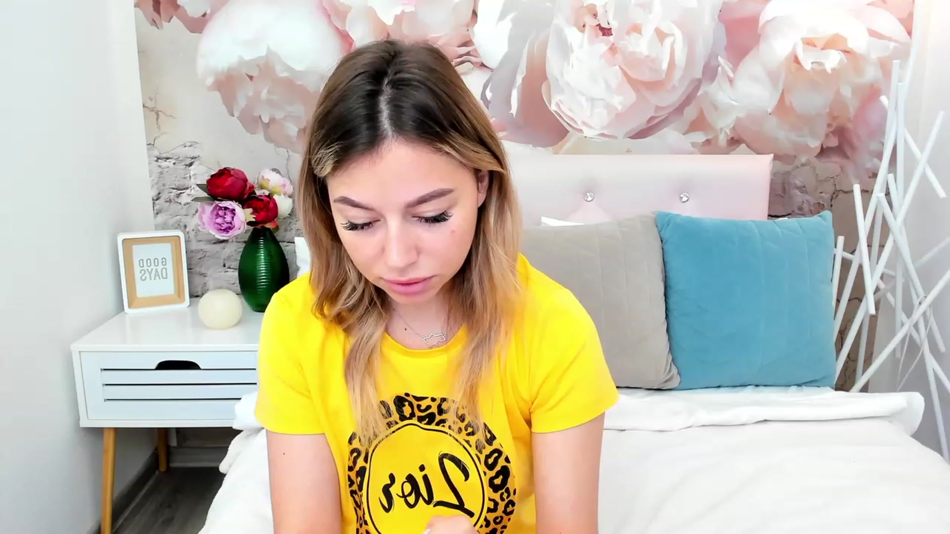 Gallery image thumbnail from SofiBloom's myfreecams stream on, 06/20/2023, 10:44 image 3 of 20