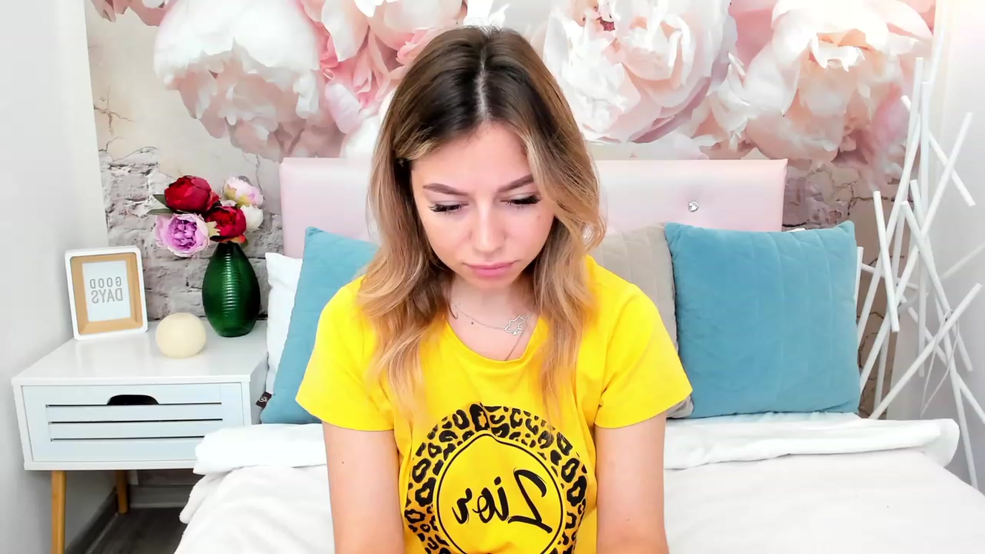 Gallery image thumbnail from SofiBloom's myfreecams stream on, 06/20/2023, 10:44 image 10 of 20