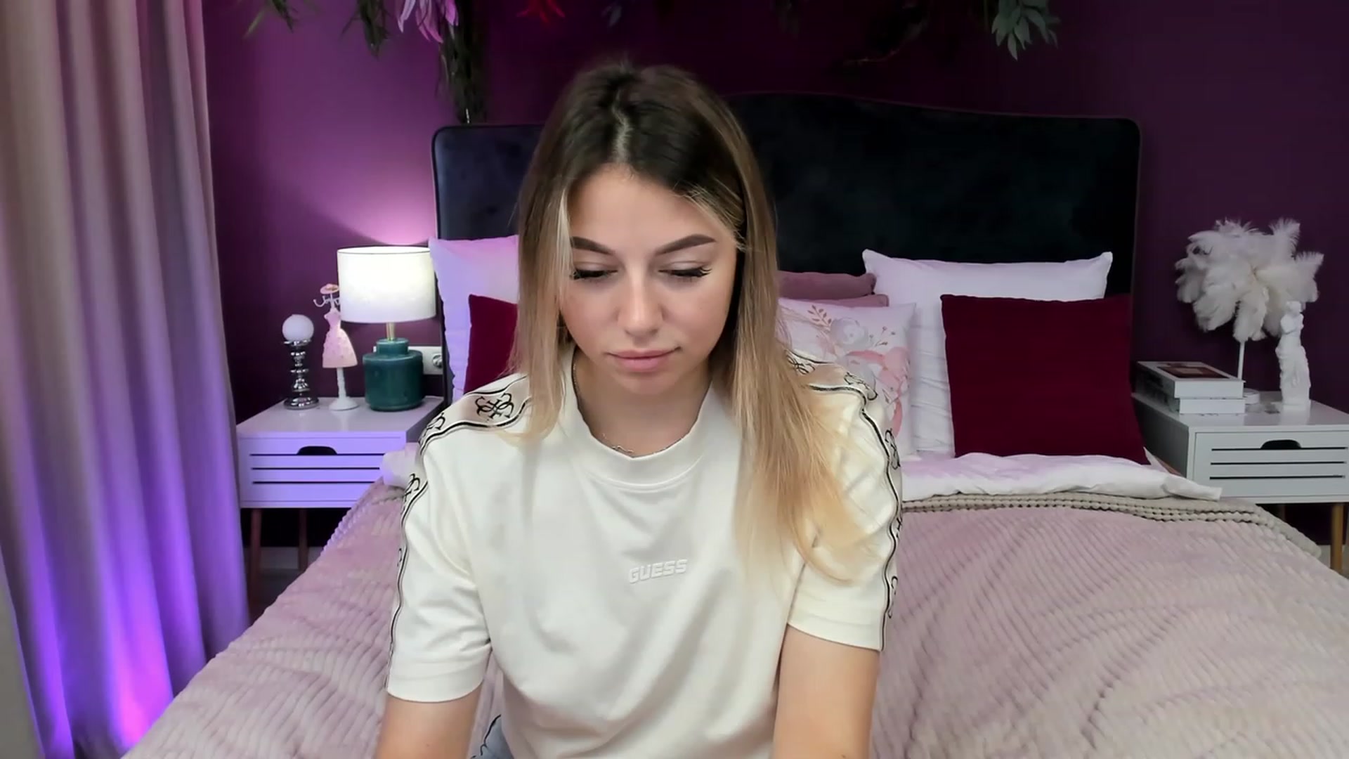 Gallery image thumbnail from SofiBloom's myfreecams stream on, 06/21/2023, 08:04 image 17 of 20