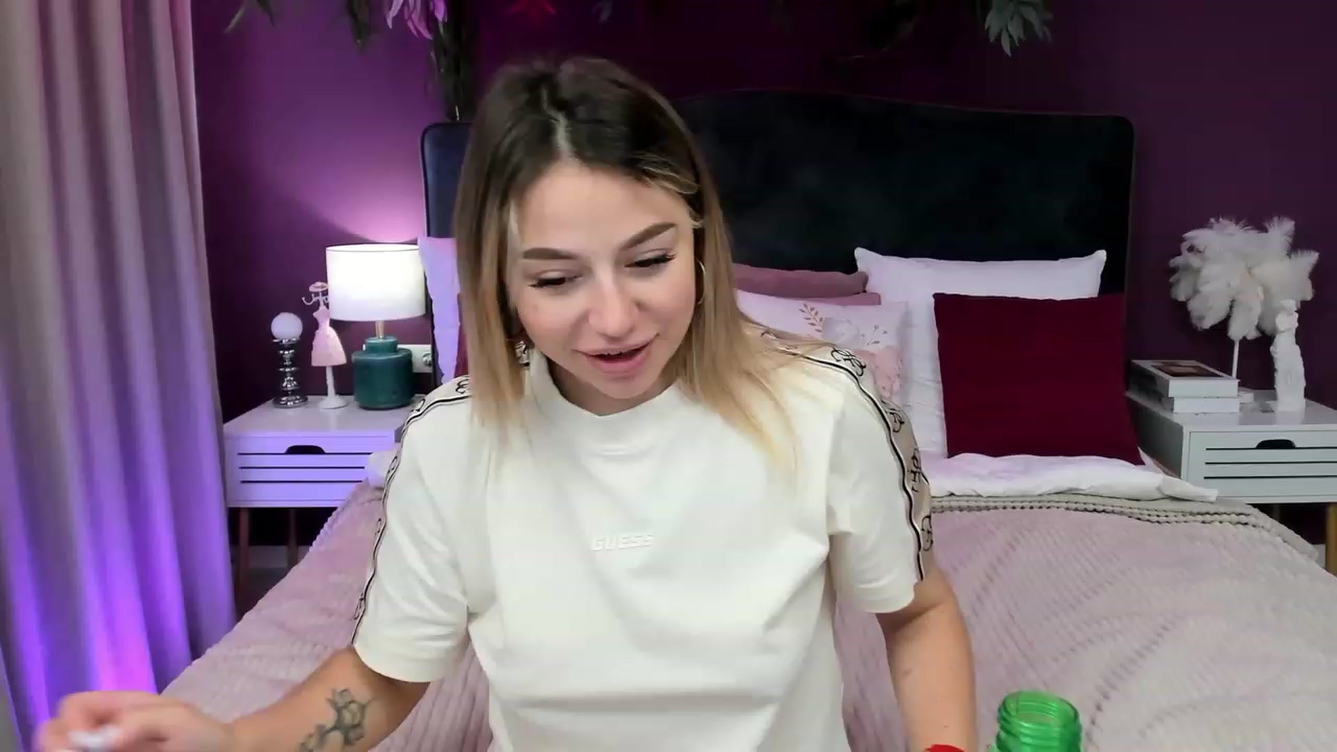Gallery image thumbnail from SofiBloom's myfreecams stream on, 06/21/2023, 08:53 image 7 of 20