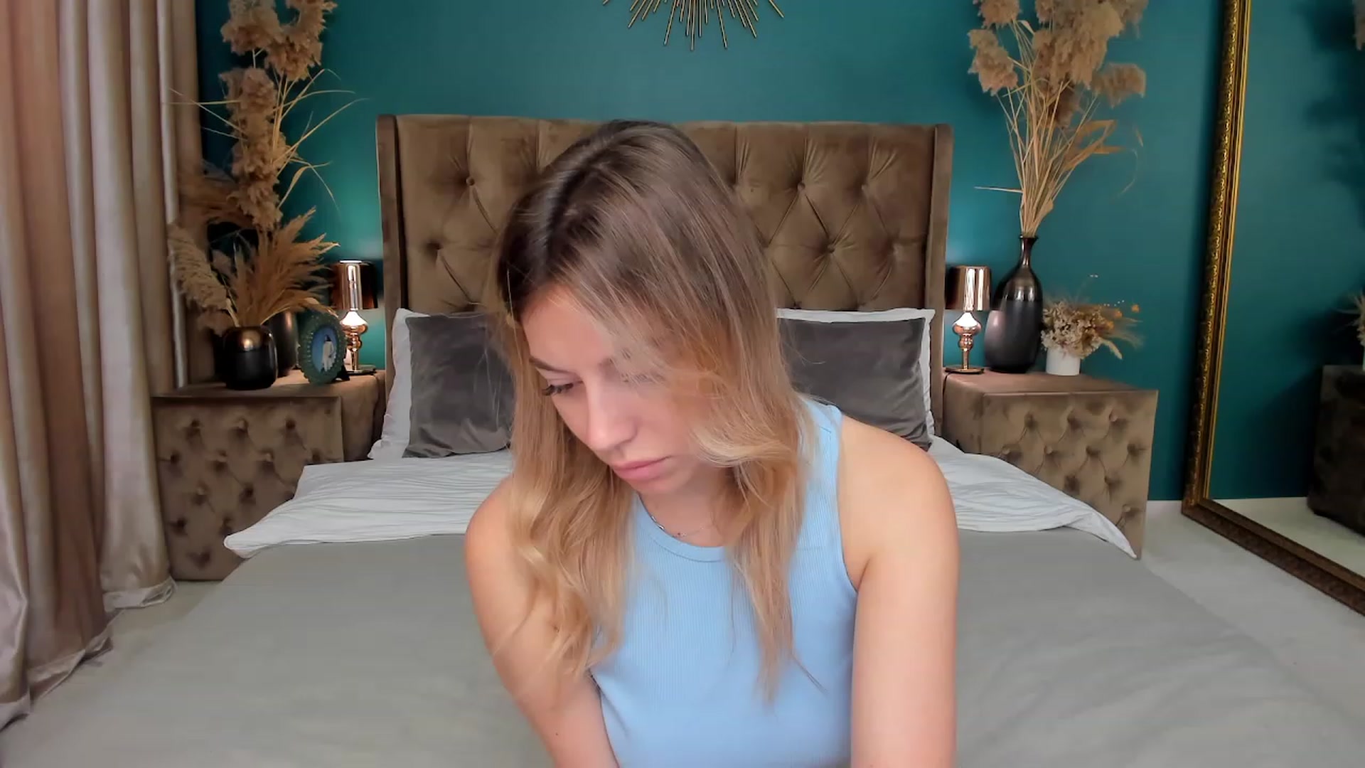Gallery image thumbnail from SofiBloom's myfreecams stream on, 06/25/2023, 09:24 image 10 of 20
