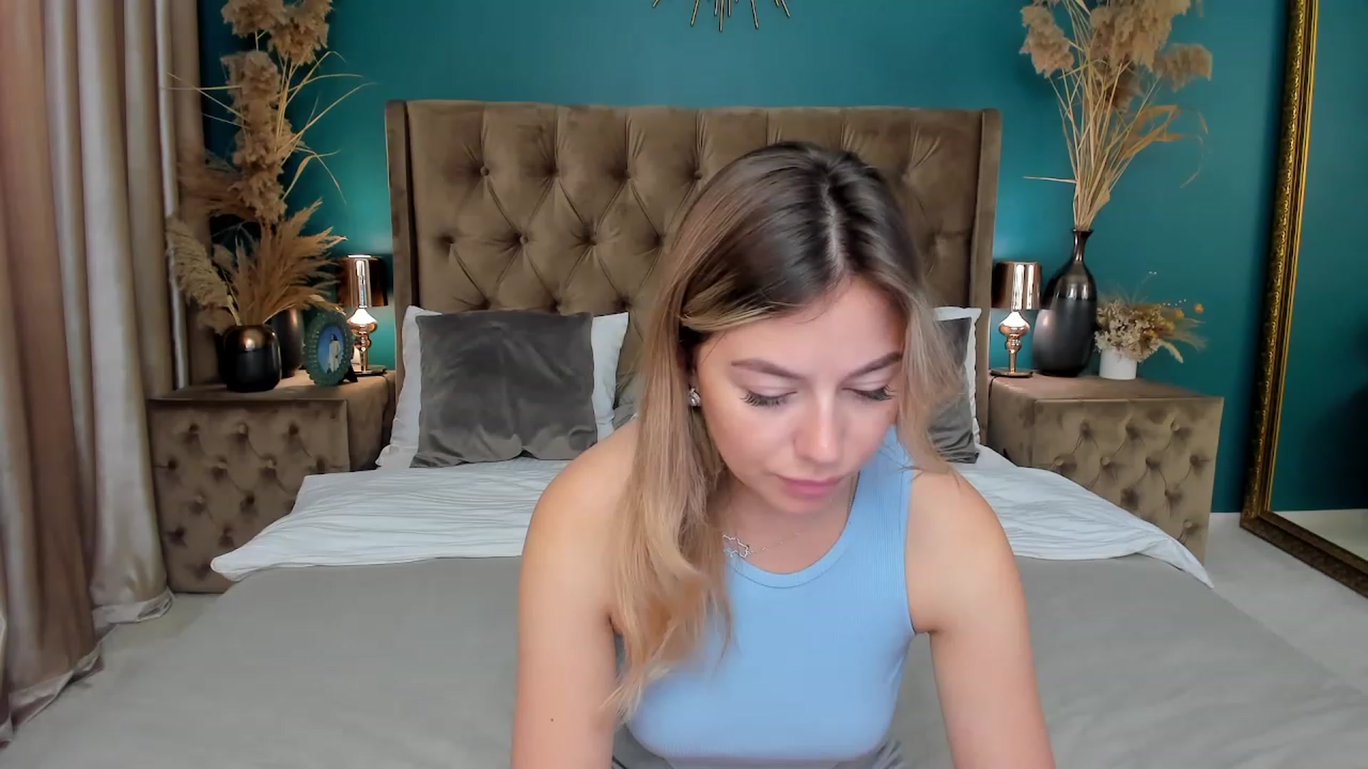 Gallery image thumbnail from SofiBloom's myfreecams stream on, 06/25/2023, 09:24 image 18 of 20