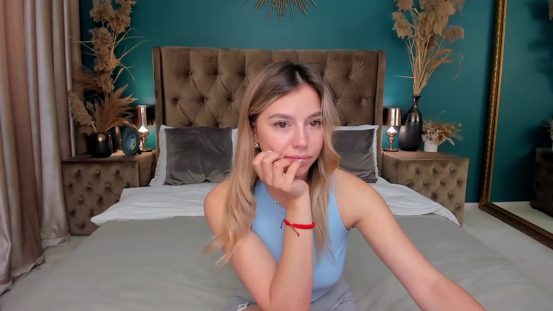 Gallery image thumbnail from SofiBloom's myfreecams stream on, 06/25/2023, 09:24 image 14 of 20