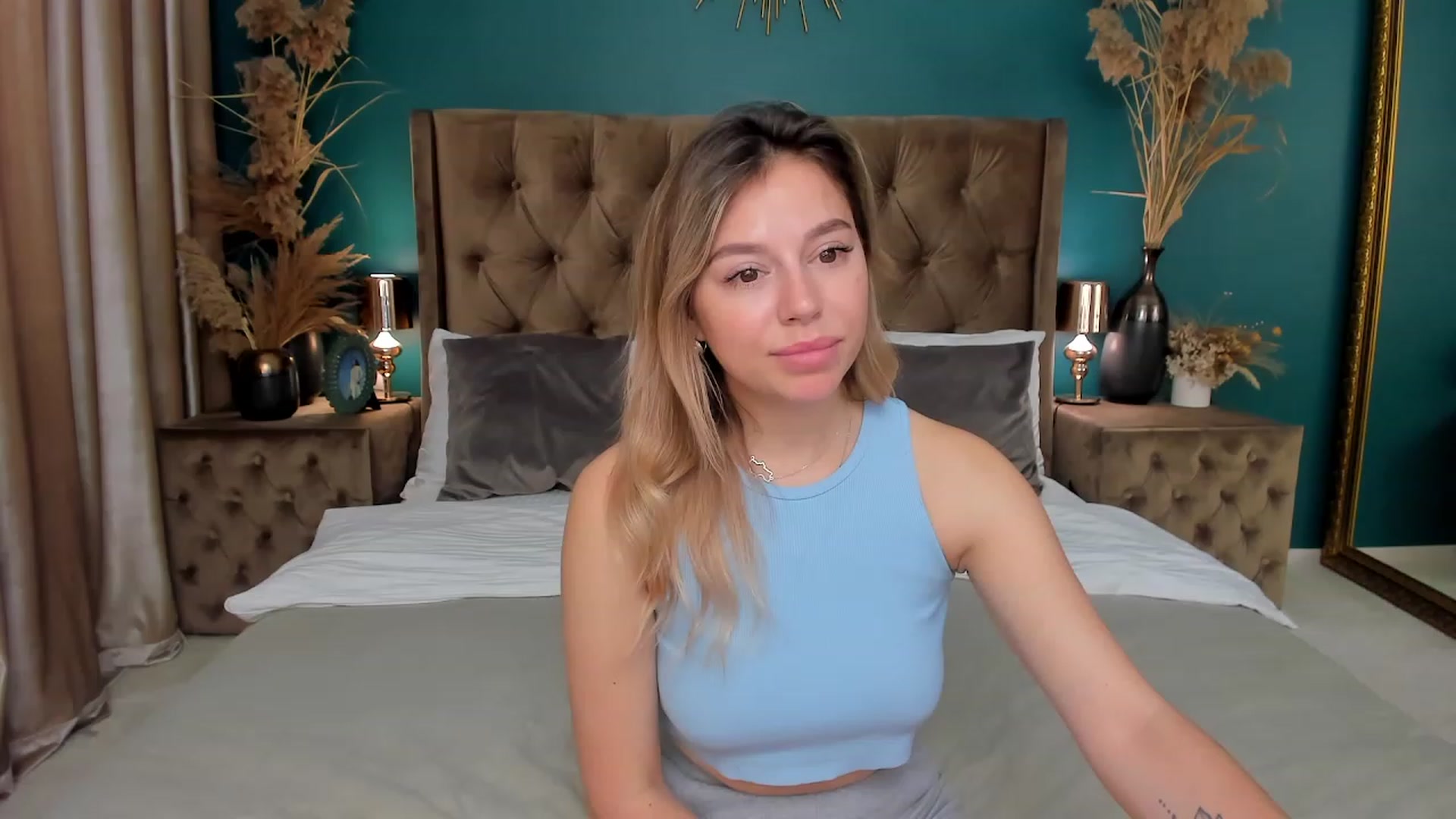 Gallery image thumbnail from SofiBloom's myfreecams stream on, 06/25/2023, 11:03 image 14 of 20