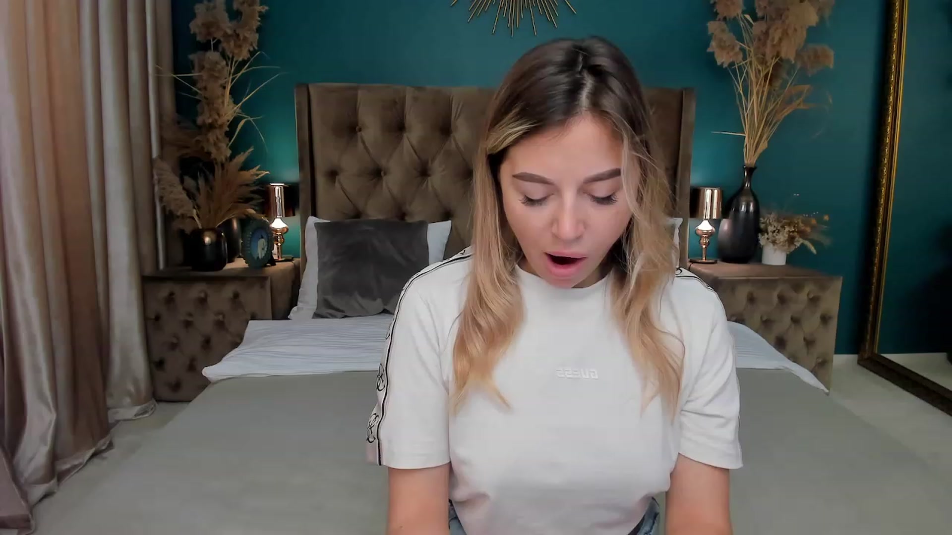 Gallery image thumbnail from SofiBloom's myfreecams stream on, 06/25/2023, 11:53 image 12 of 20