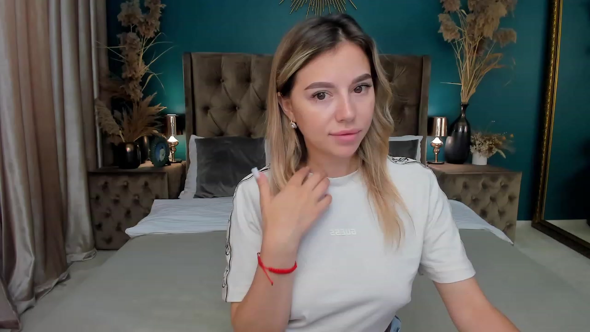 Gallery image thumbnail from SofiBloom's myfreecams stream on, 06/25/2023, 11:53 image 4 of 20