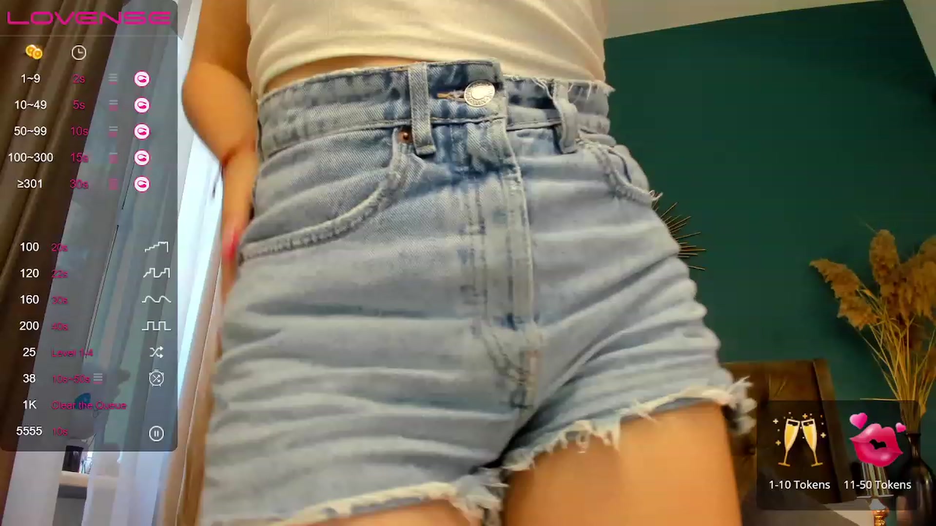 Gallery image thumbnail from SofiBloom's myfreecams stream on, 07/09/2023, 08:00 image 12 of 20