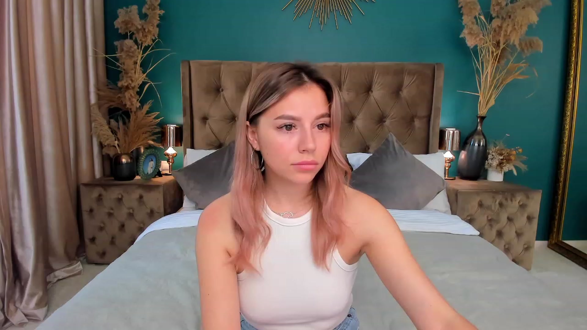 Gallery image thumbnail from SofiBloom's myfreecams stream on, 07/09/2023, 11:51 image 16 of 20