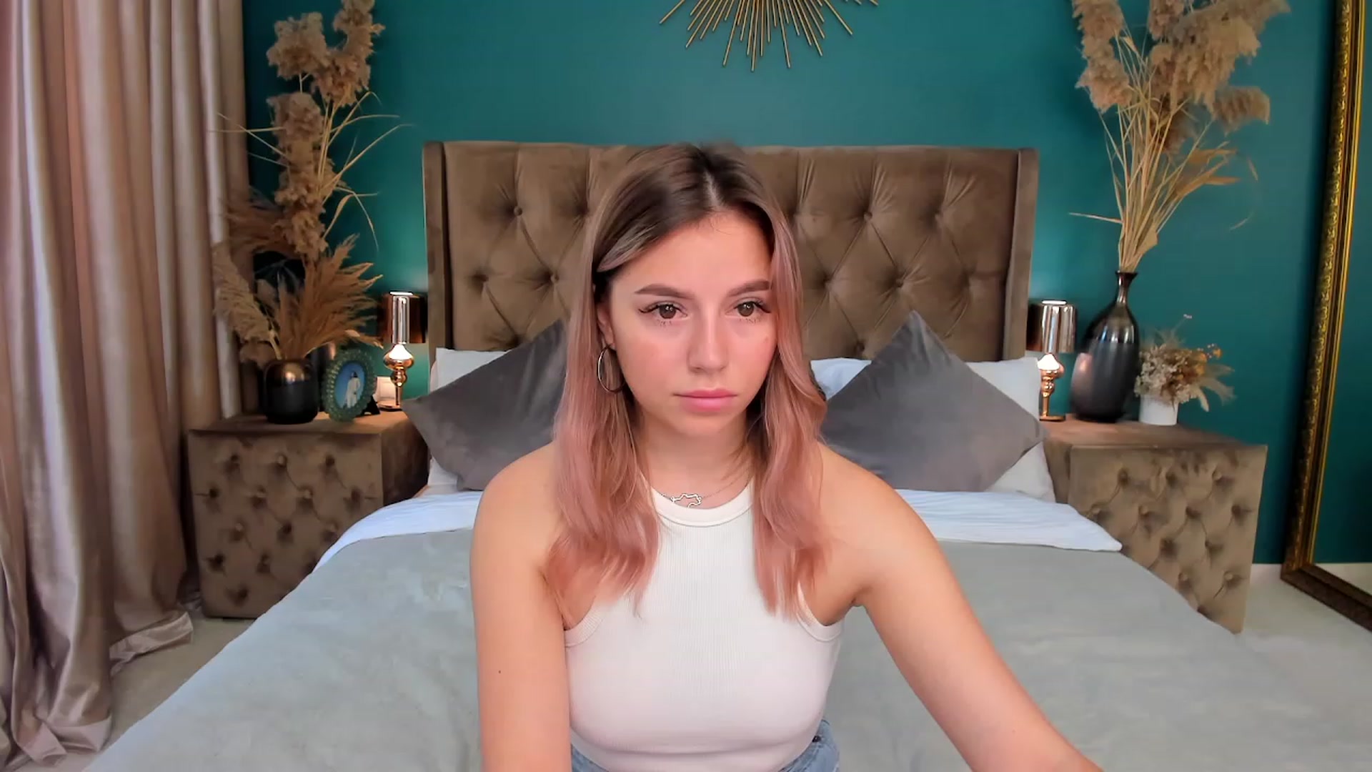 Gallery image thumbnail from SofiBloom's myfreecams stream on, 07/09/2023, 11:51 image 15 of 20