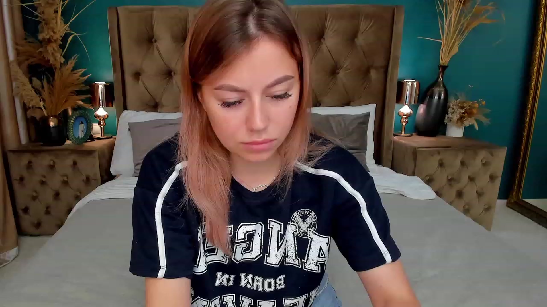 Gallery image thumbnail from SofiBloom's myfreecams stream on, 07/11/2023, 10:16 image 17 of 20