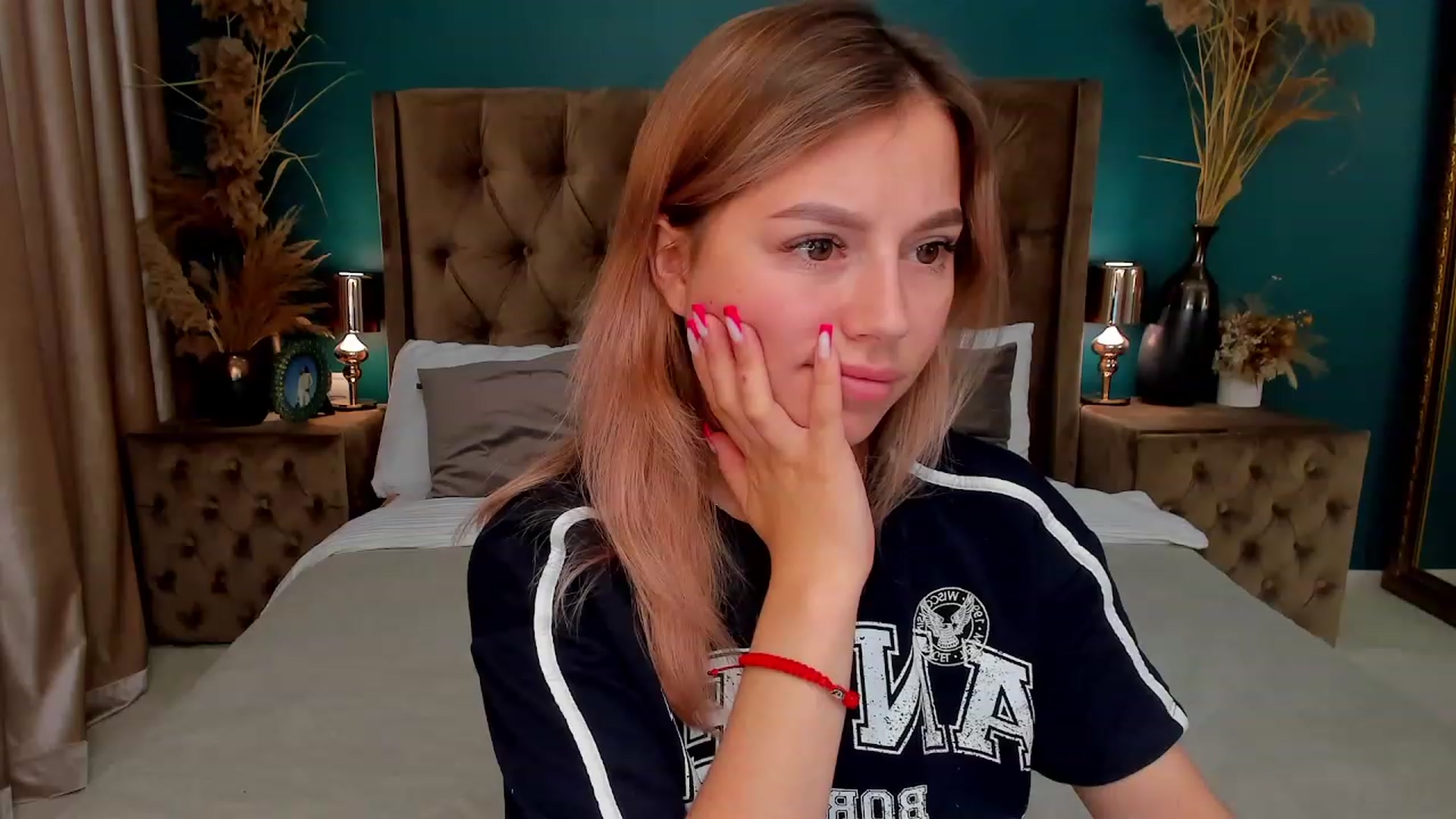 Gallery image thumbnail from SofiBloom's myfreecams stream on, 07/11/2023, 12:02 image 14 of 20