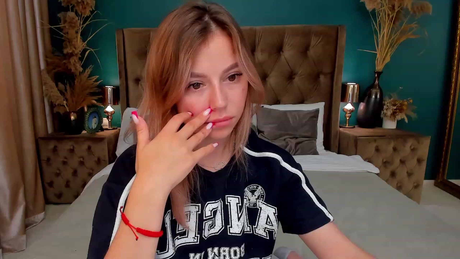 Gallery image thumbnail from SofiBloom's myfreecams stream on, 07/11/2023, 12:02 image 16 of 20