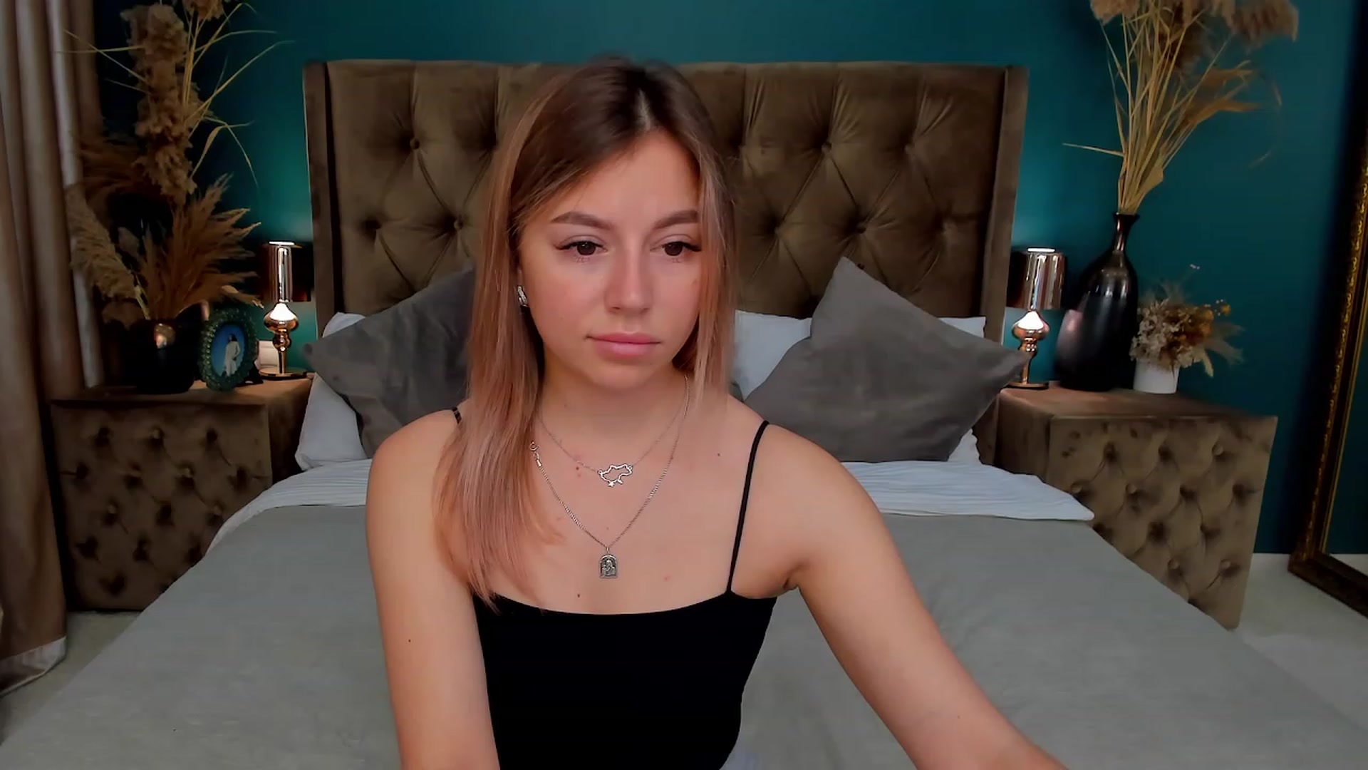 Gallery image thumbnail from SofiBloom's myfreecams stream on, 07/12/2023, 11:15 image 6 of 20