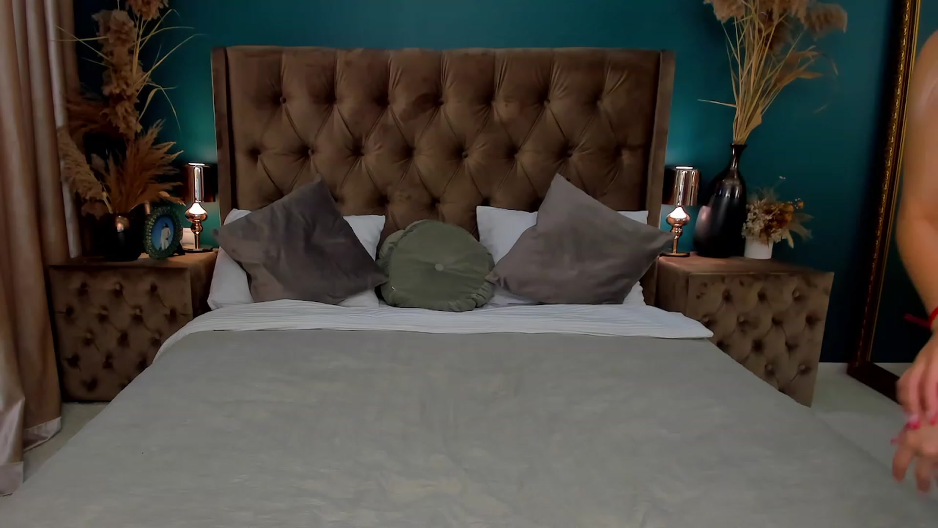 Gallery image thumbnail from SofiBloom's myfreecams stream on, 07/12/2023, 12:00 image 16 of 20