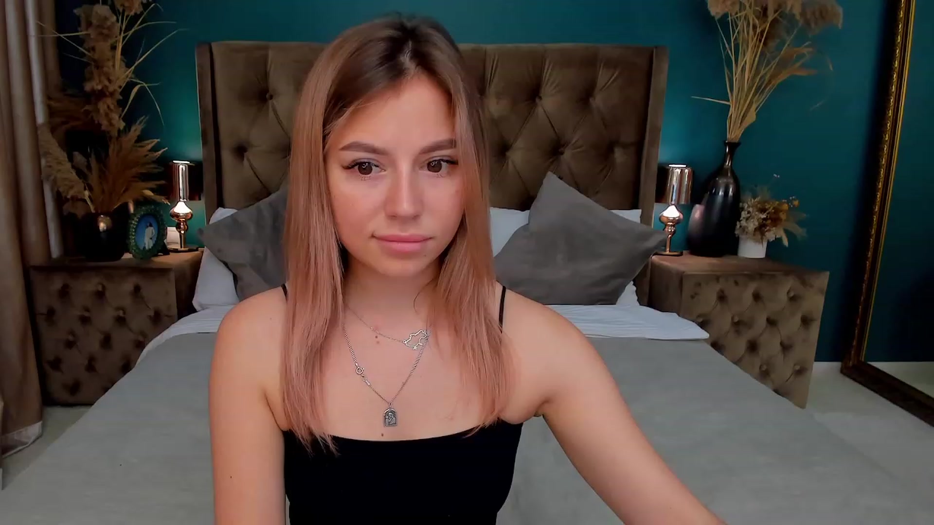 Gallery image thumbnail from SofiBloom's myfreecams stream on, 07/12/2023, 12:00 image 5 of 20