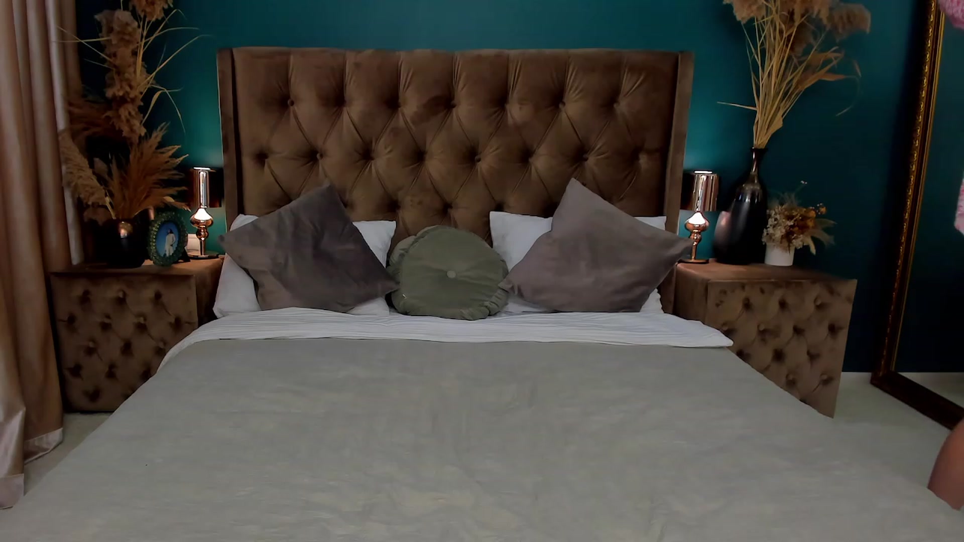 Gallery image thumbnail from SofiBloom's myfreecams stream on, 07/12/2023, 12:00 image 17 of 20