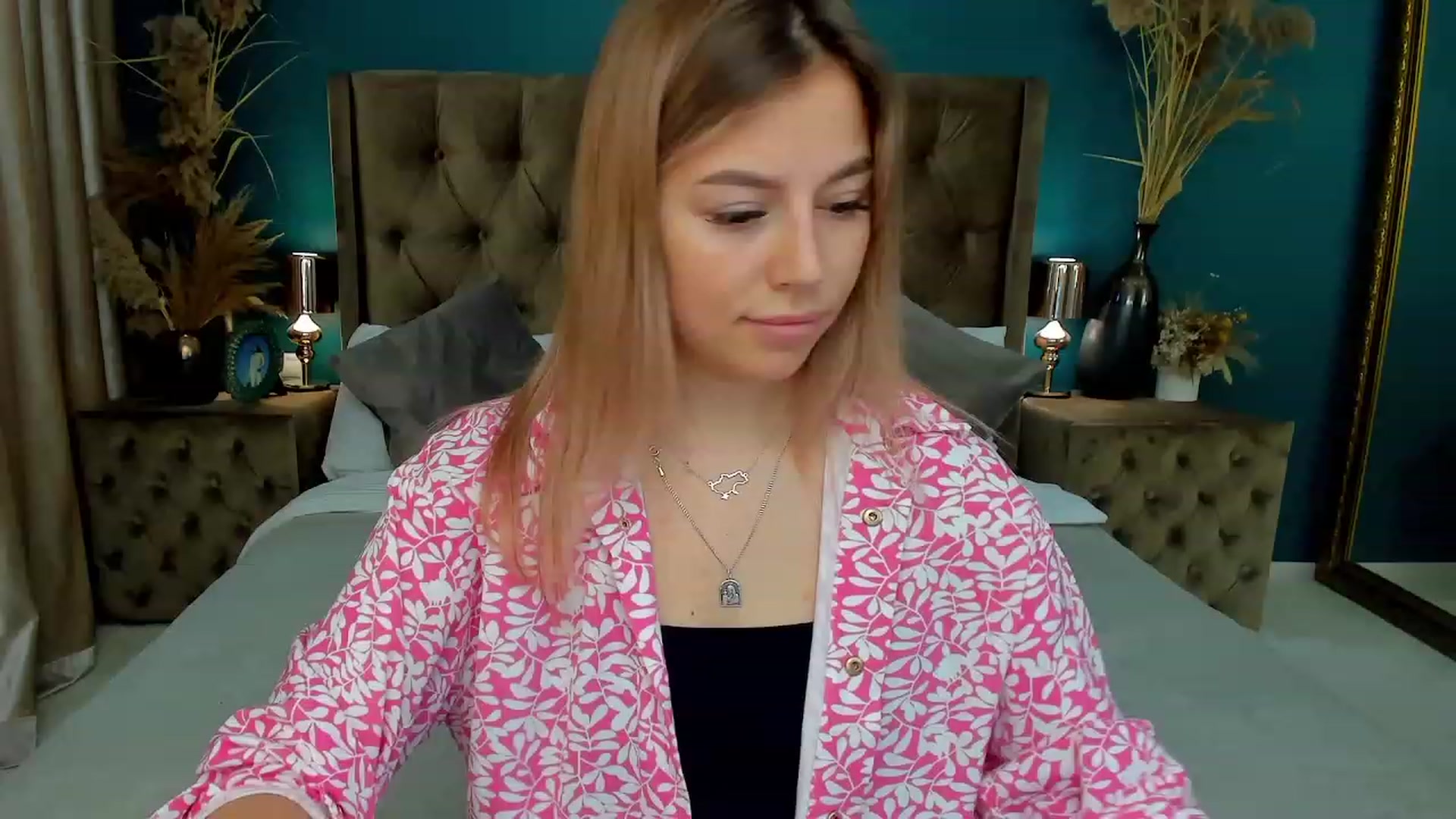 Gallery image thumbnail from SofiBloom's myfreecams stream on, 07/12/2023, 12:00 image 20 of 20