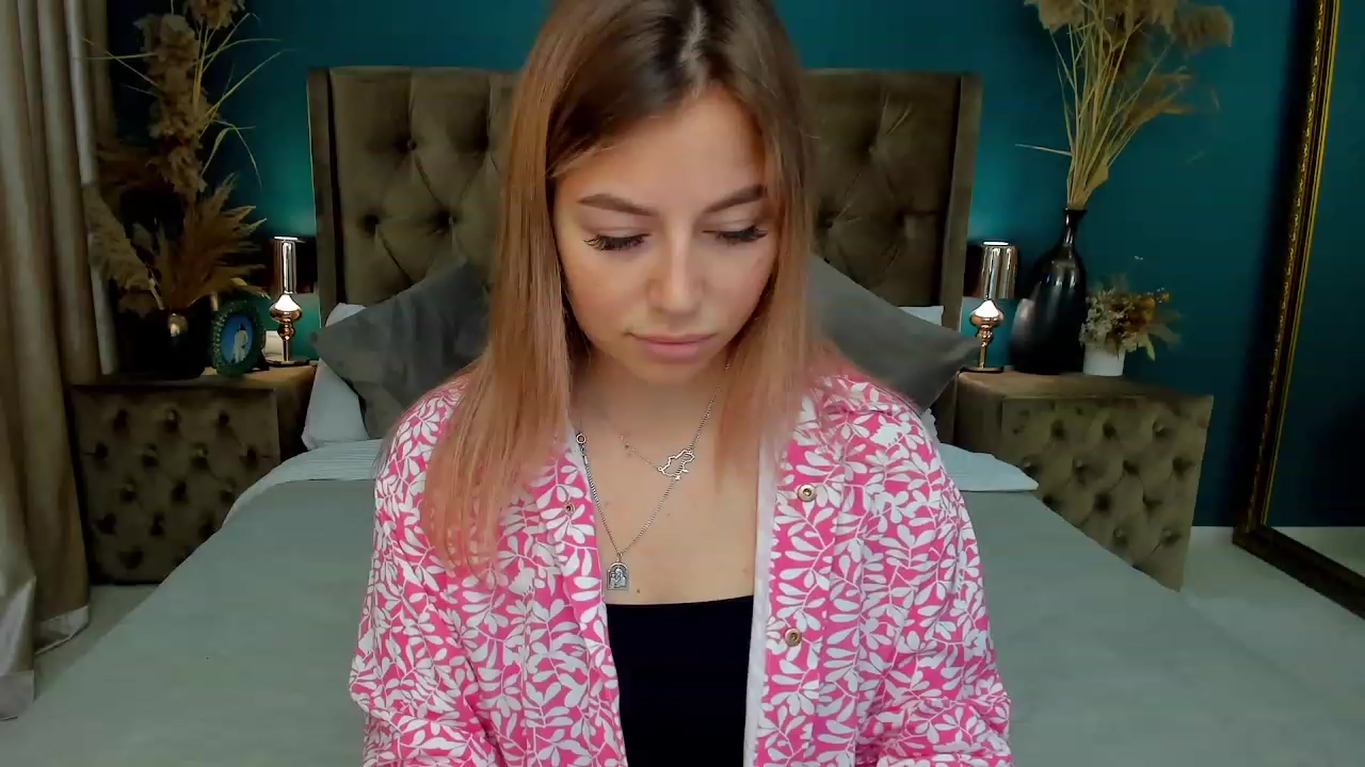 Gallery image thumbnail from SofiBloom's myfreecams stream on, 07/12/2023, 12:00 image 18 of 20
