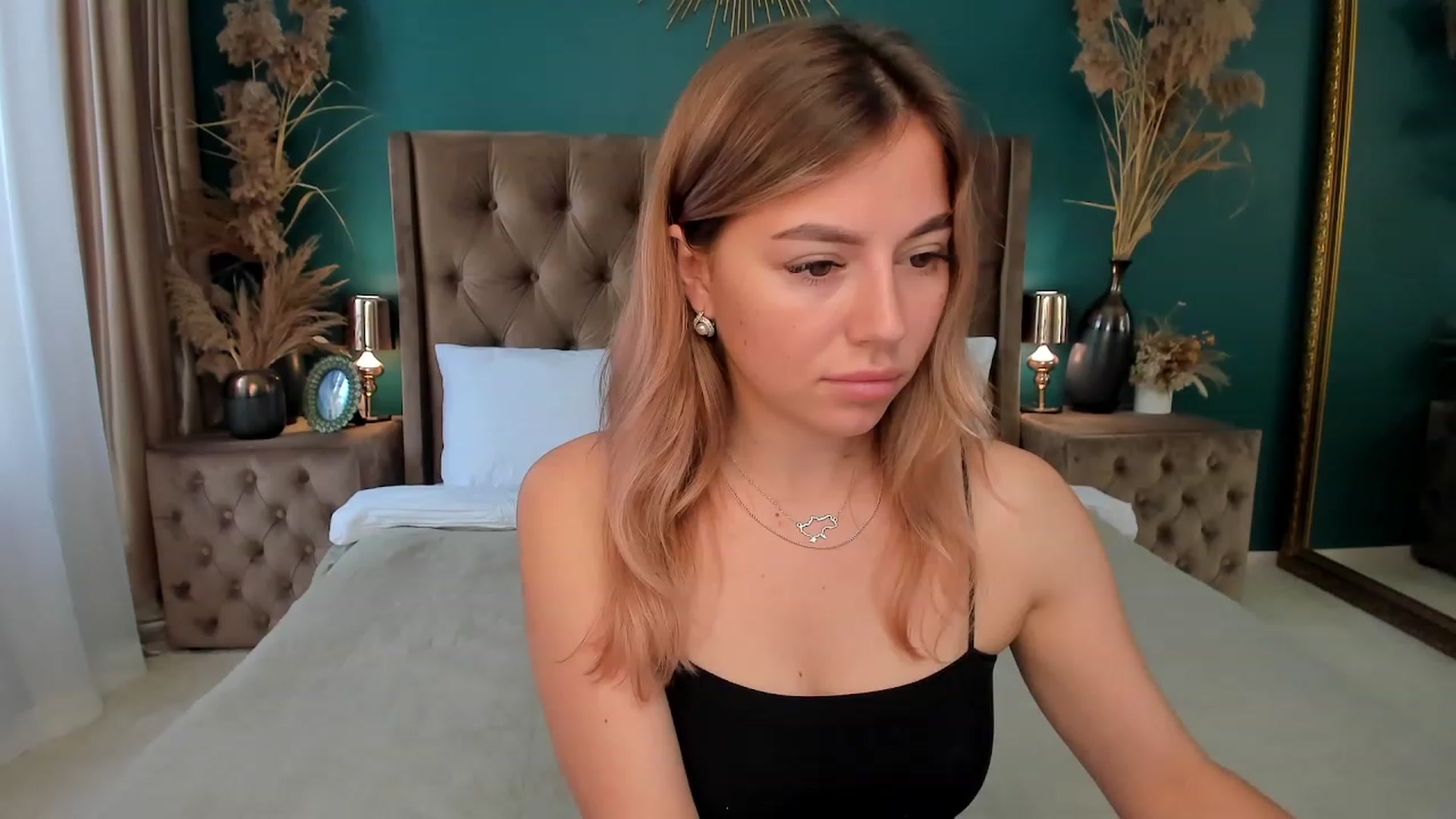 Gallery image thumbnail from SofiBloom's myfreecams stream on, 07/13/2023, 10:03 image 20 of 20