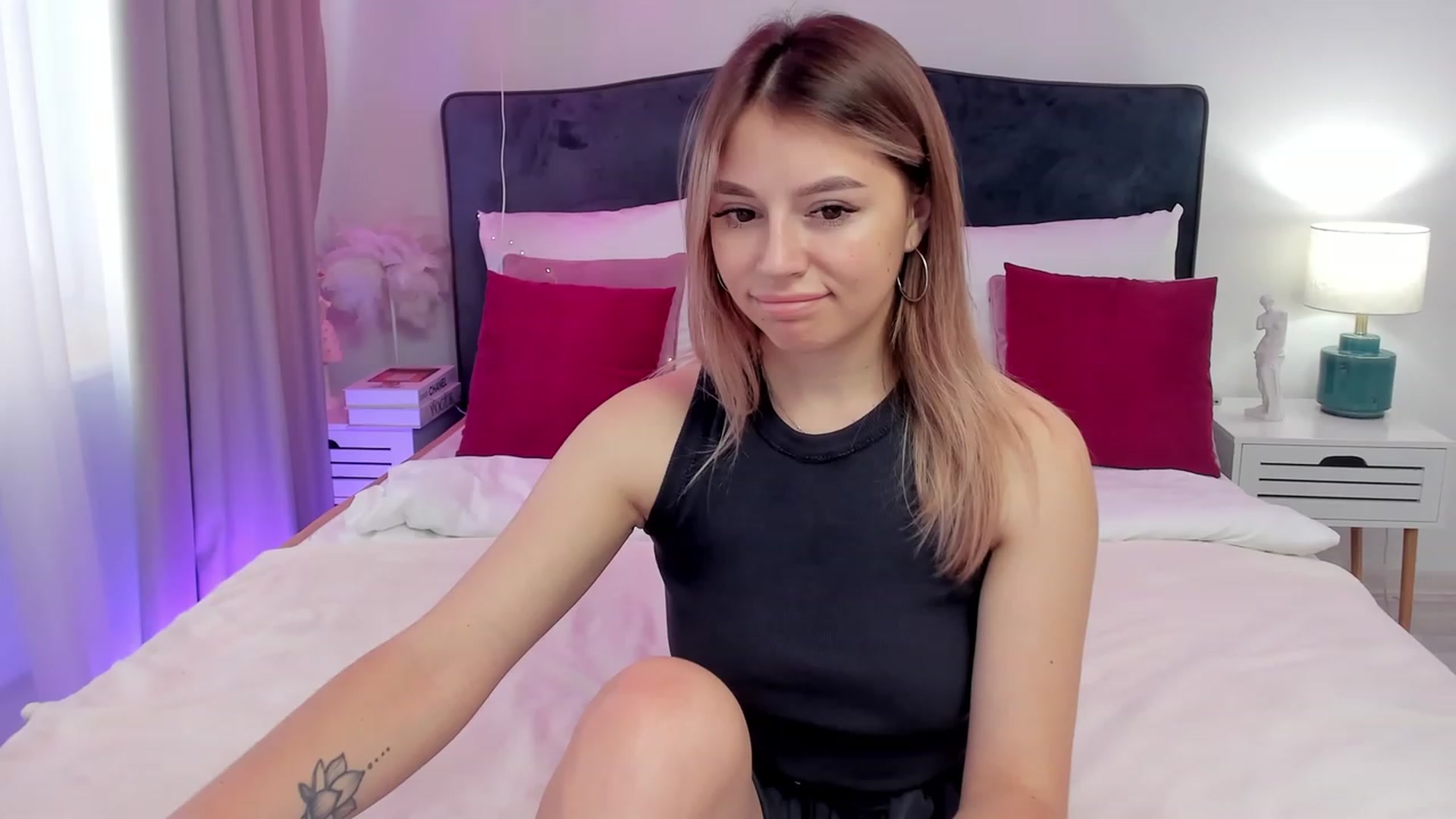 Gallery image thumbnail from SofiBloom's myfreecams stream on, 07/14/2023, 07:52 image 2 of 20