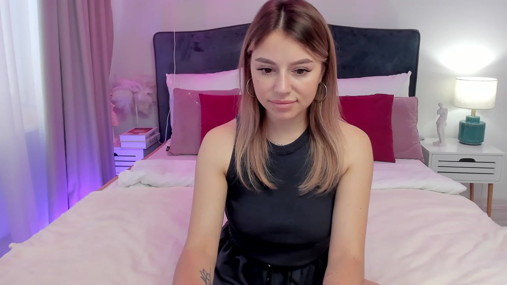 Gallery image thumbnail from SofiBloom's myfreecams stream on, 07/14/2023, 08:21 image 13 of 20