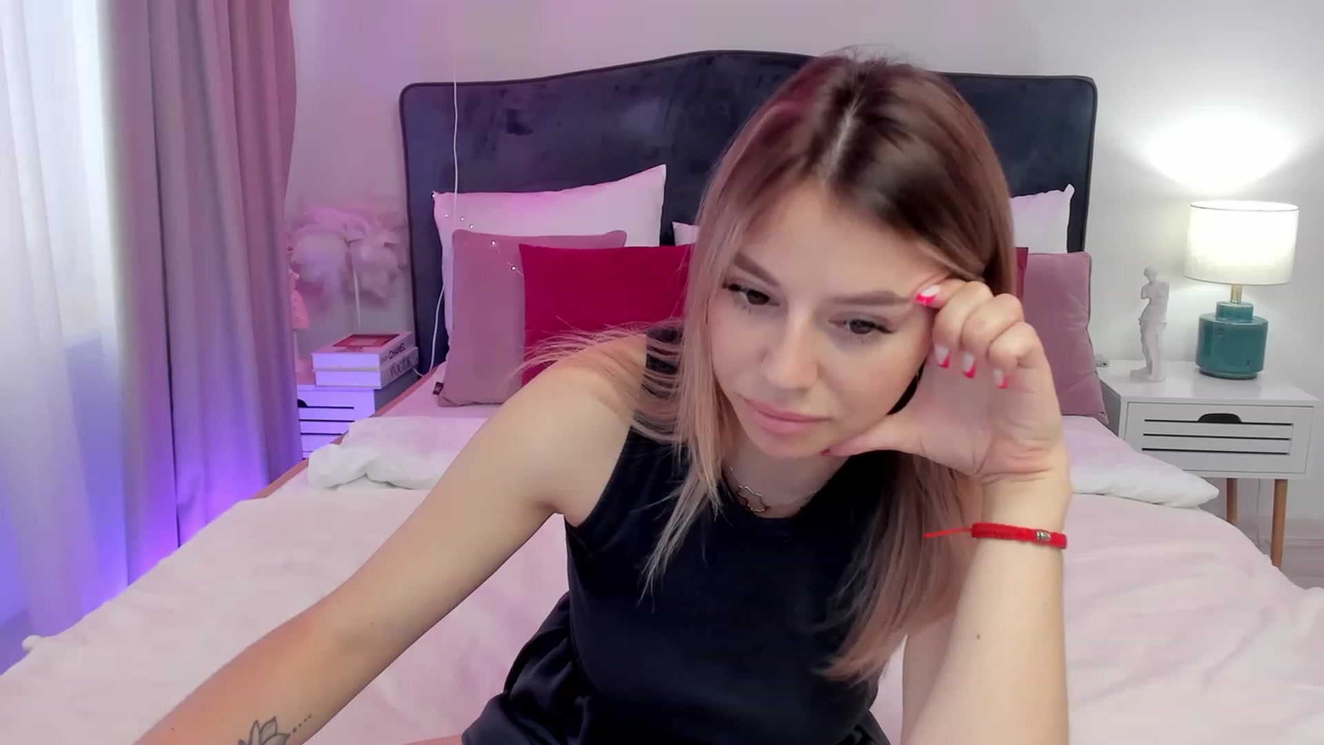 Gallery image thumbnail from SofiBloom's myfreecams stream on, 07/14/2023, 08:21 image 5 of 20