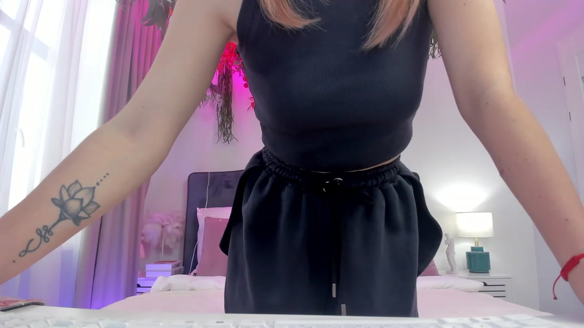 Gallery image thumbnail from SofiBloom's myfreecams stream on, 07/14/2023, 11:58 image 2 of 20