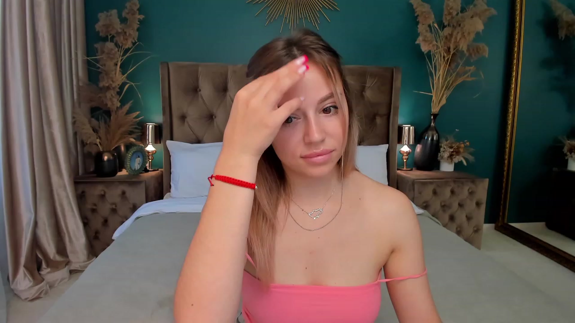 Gallery image thumbnail from SofiBloom's myfreecams stream on, 07/17/2023, 10:59 image 11 of 20