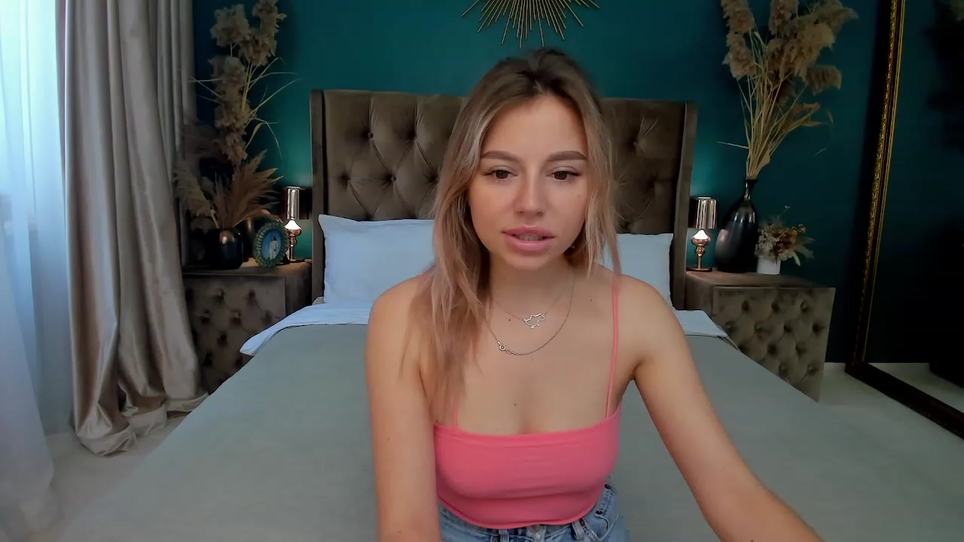 Gallery image thumbnail from SofiBloom's myfreecams stream on, 07/18/2023, 11:16 image 15 of 20