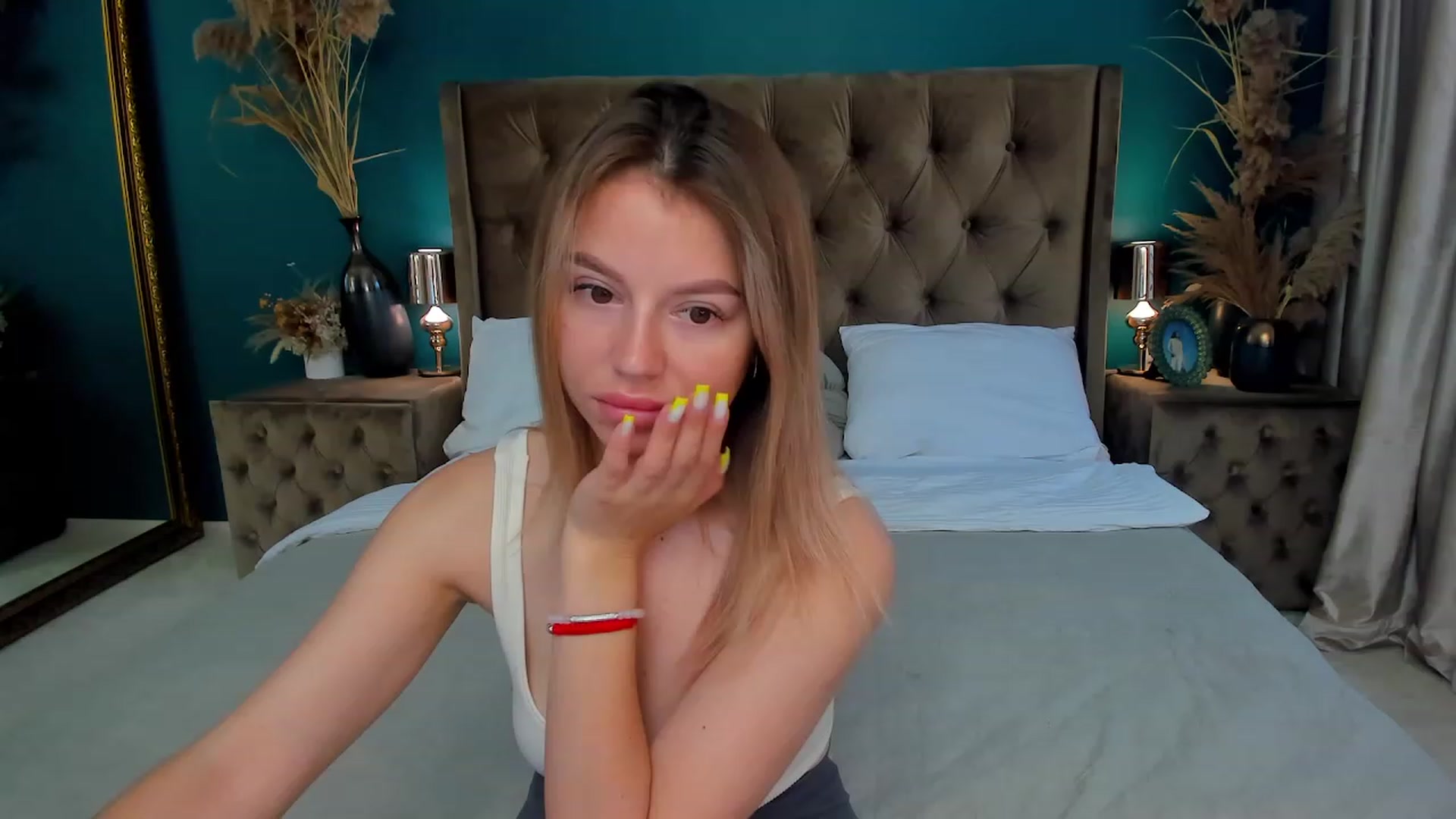 Gallery image thumbnail from SofiBloom's myfreecams stream on, 07/26/2023, 07:53 image 1 of 20