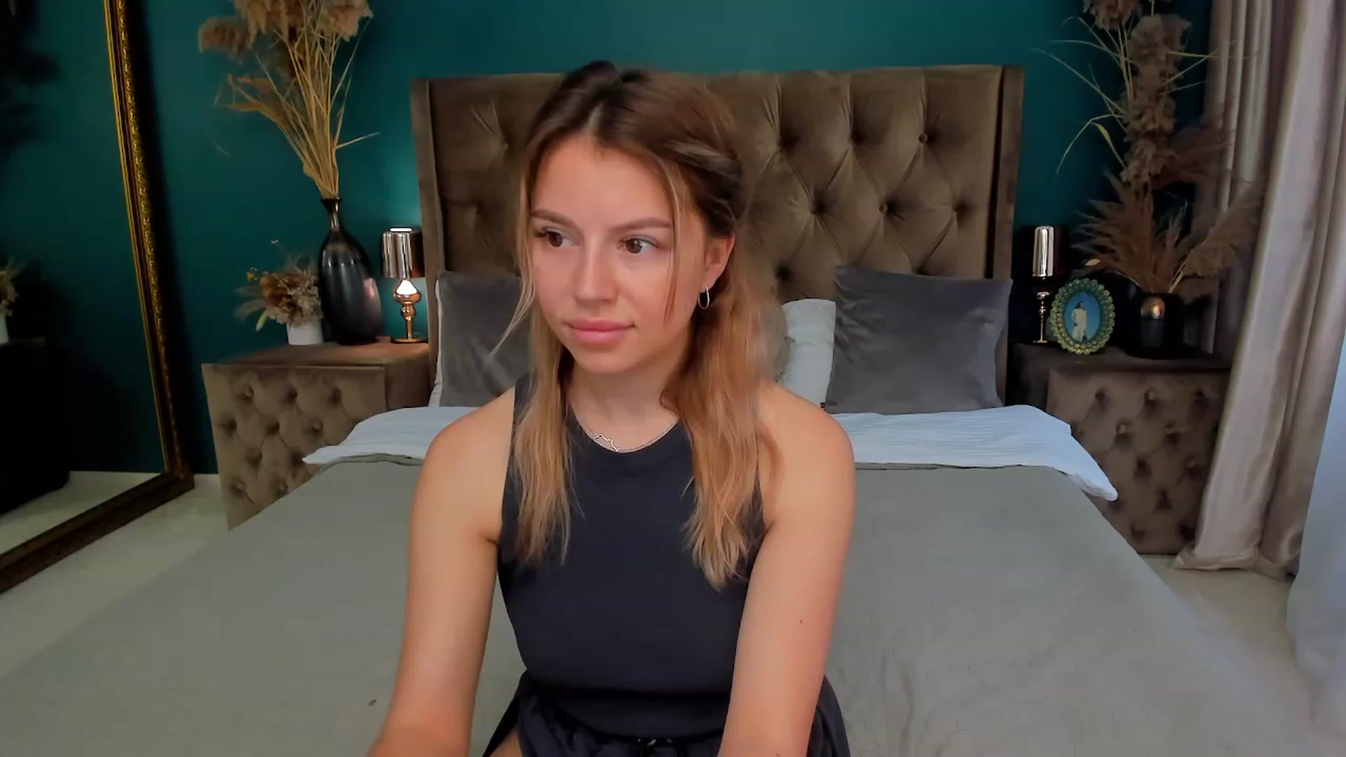 Gallery image thumbnail from SofiBloom's myfreecams stream on, 07/27/2023, 11:13 image 6 of 20
