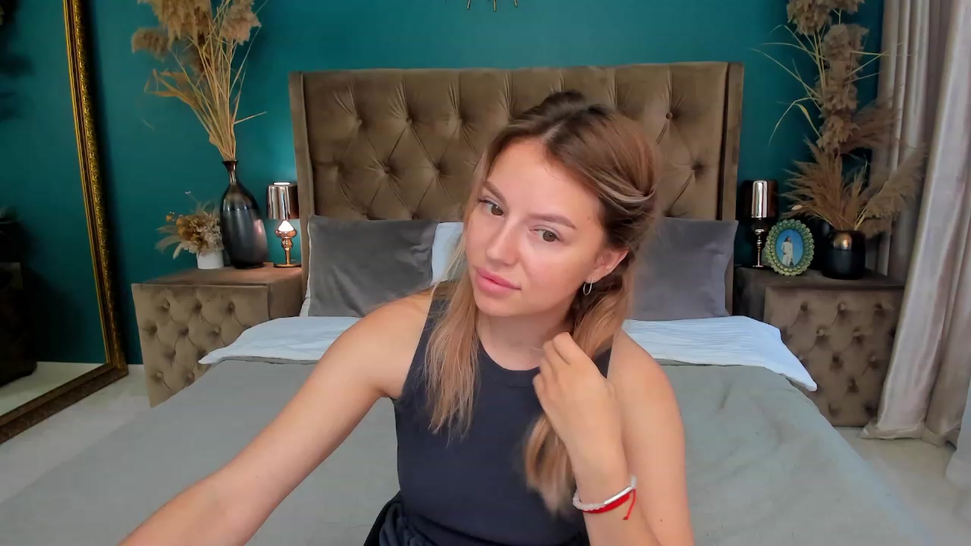 Gallery image thumbnail from SofiBloom's myfreecams stream on, 07/27/2023, 12:02 image 4 of 20