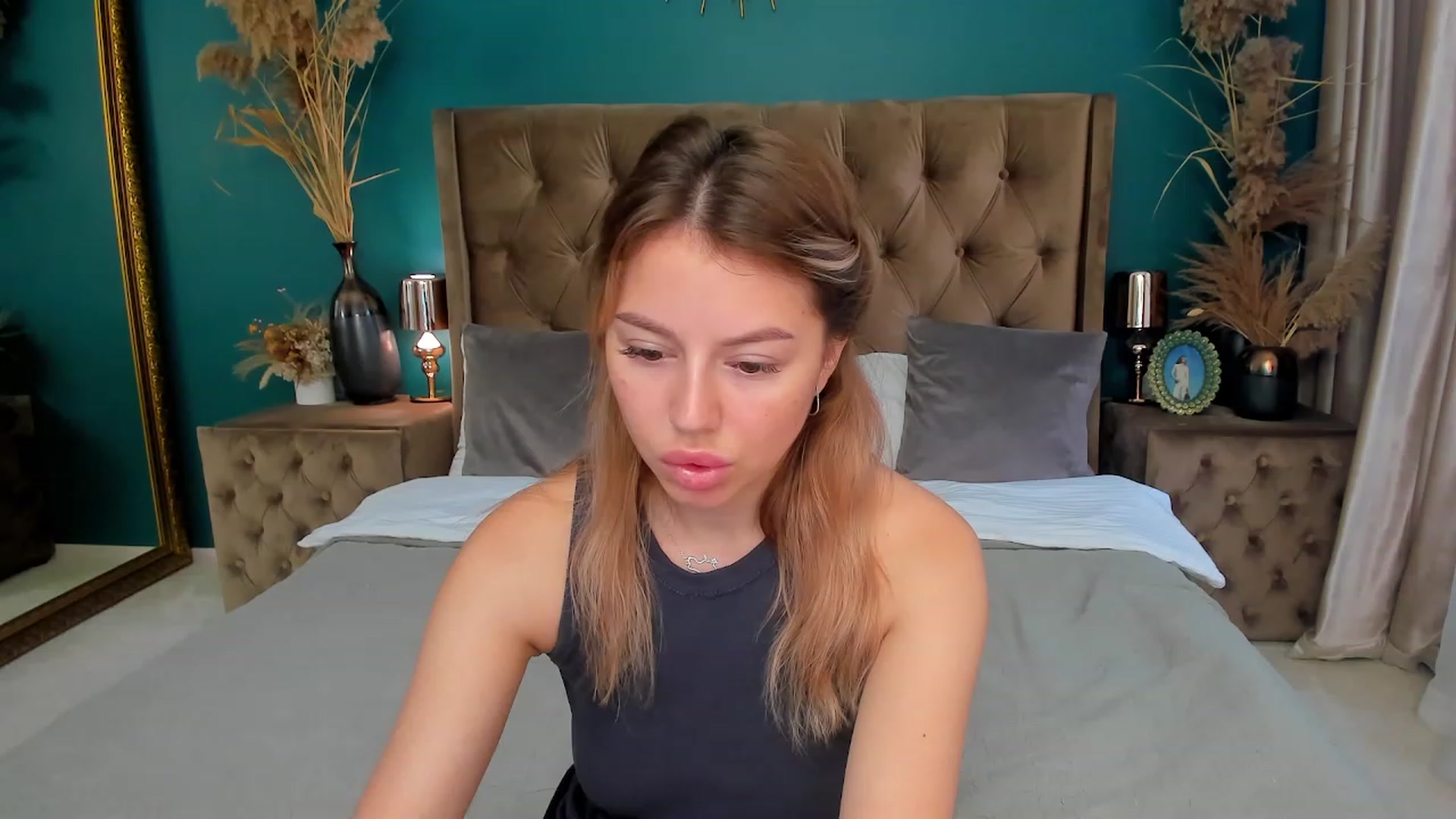 Gallery image thumbnail from SofiBloom's myfreecams stream on, 07/27/2023, 12:02 image 3 of 20