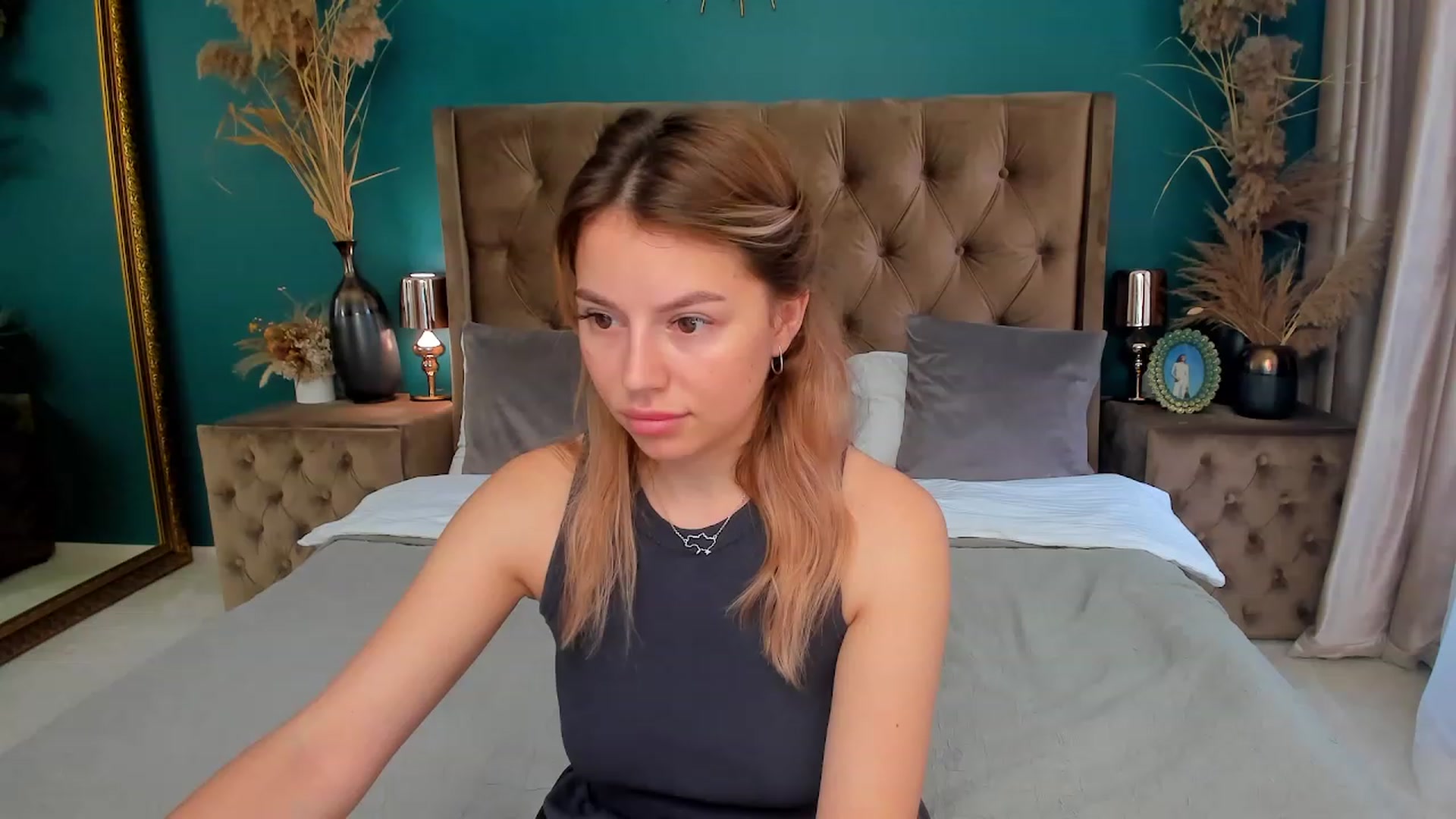 Gallery image thumbnail from SofiBloom's myfreecams stream on, 07/27/2023, 12:02 image 10 of 20