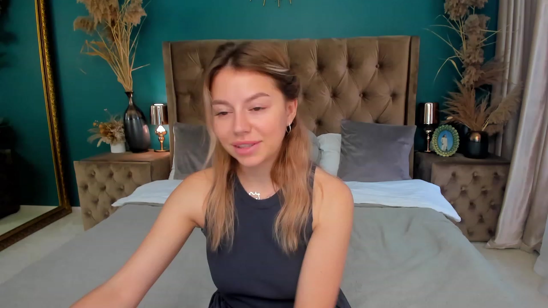 Gallery image thumbnail from SofiBloom's myfreecams stream on, 07/27/2023, 12:02 image 2 of 20