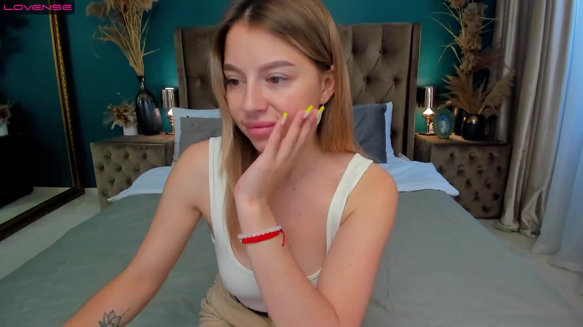 Gallery image thumbnail from SofiBloom's myfreecams stream on, 07/30/2023, 09:29 image 16 of 20