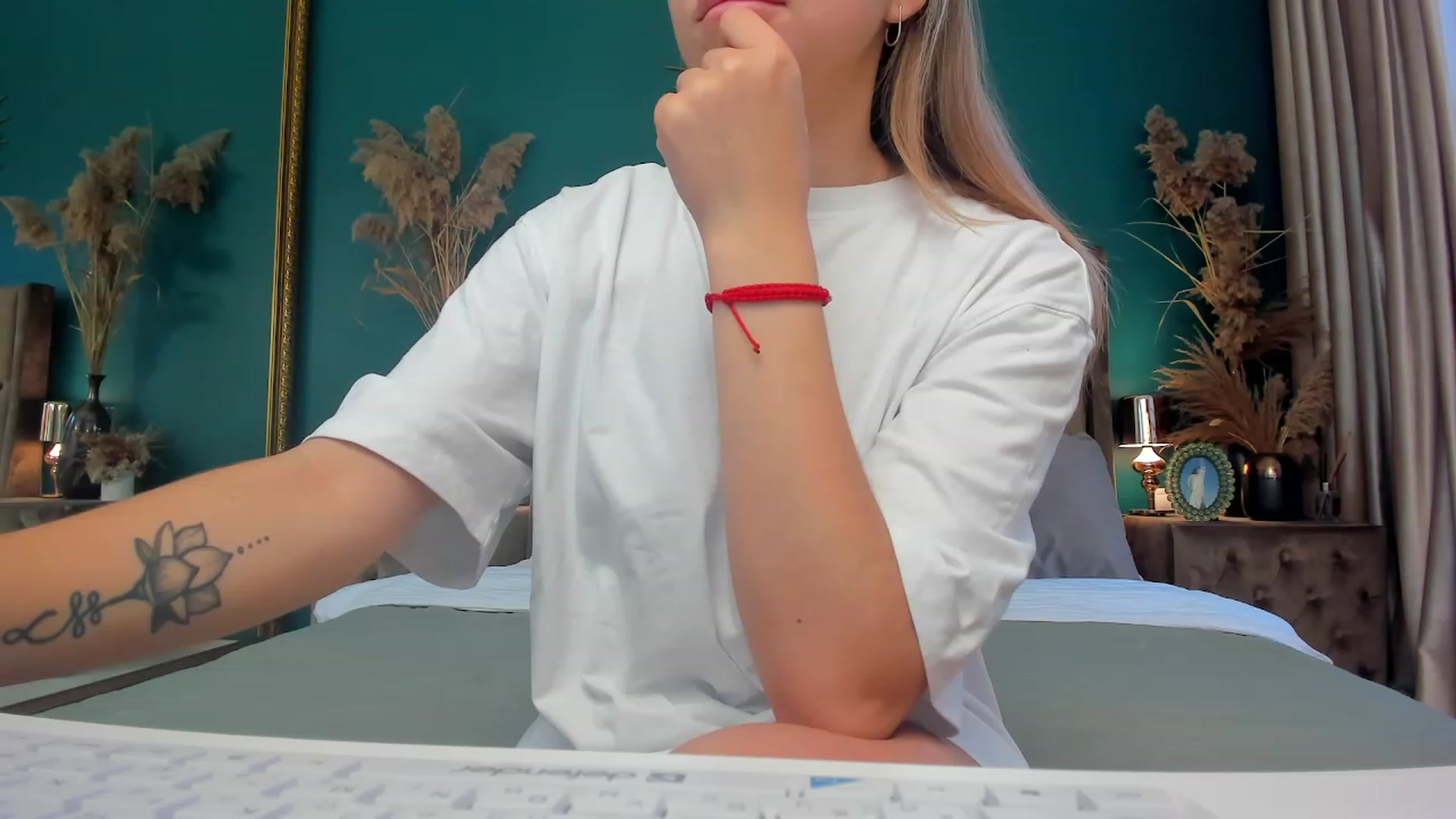 Gallery image thumbnail from SofiBloom's myfreecams stream on, 08/09/2023, 06:15 image 15 of 20