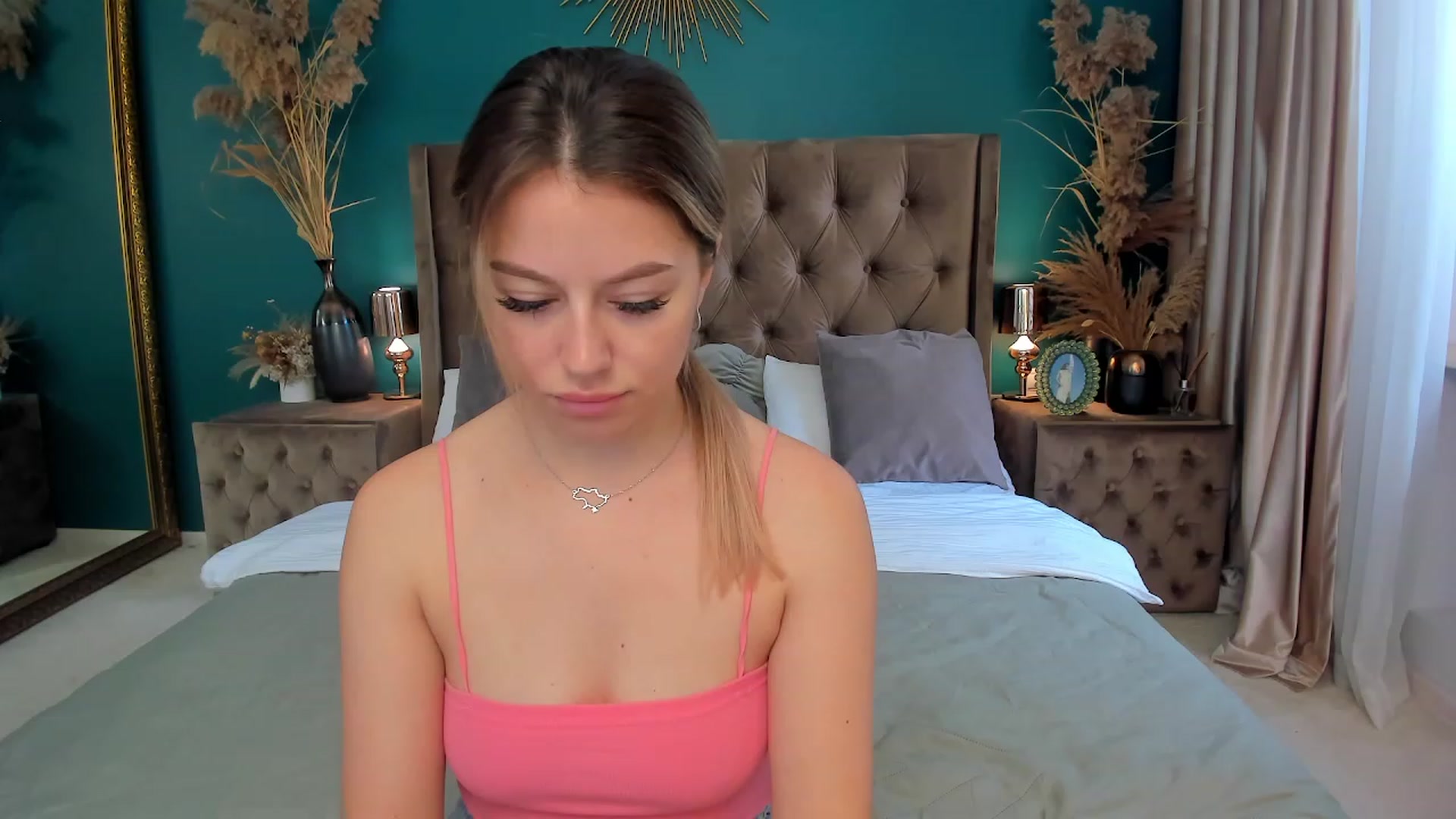 Gallery image thumbnail from SofiBloom's myfreecams stream on, 08/09/2023, 10:18 image 15 of 20